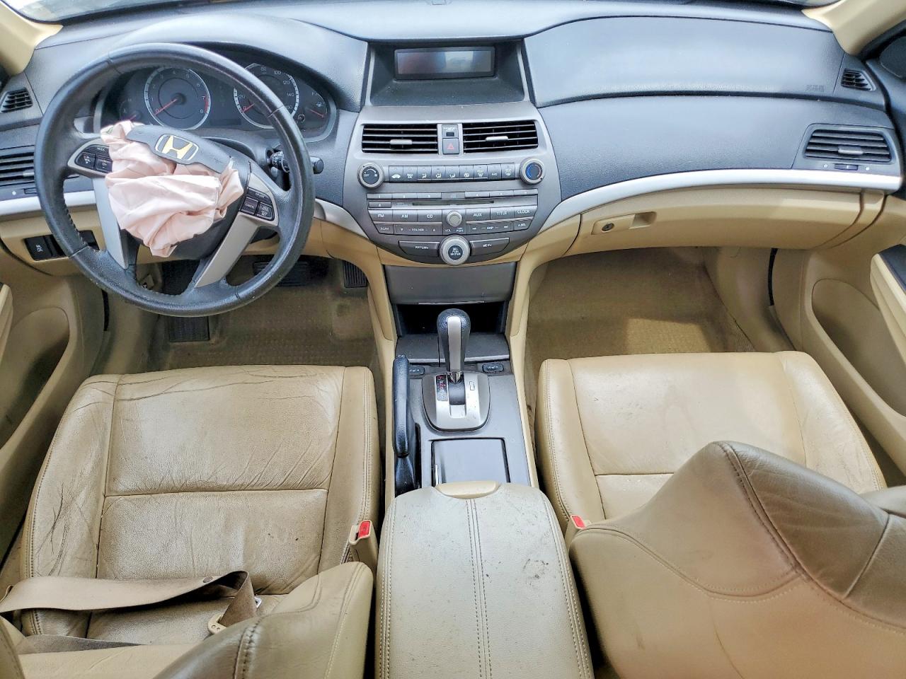 2012 Hond Accord White vin: 1HGCP2F61CA131552