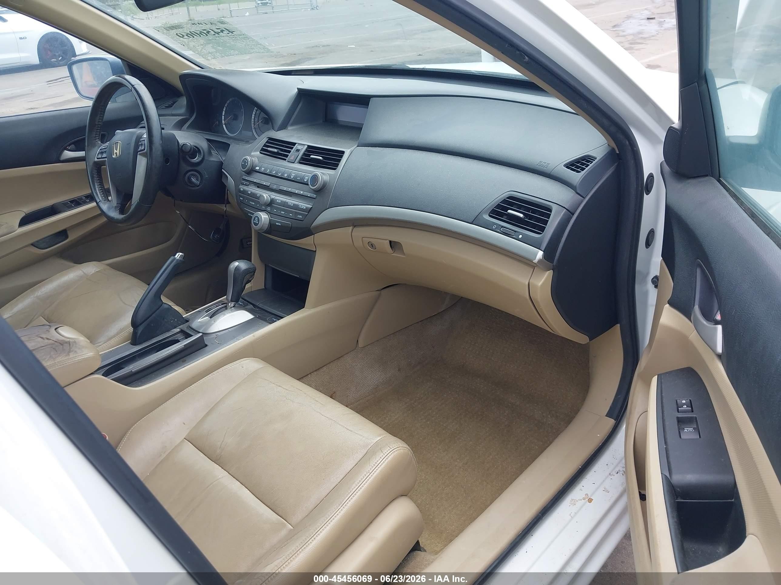 2012 Honda Accord 2.4 Se White vin: 1HGCP2F61CA194571