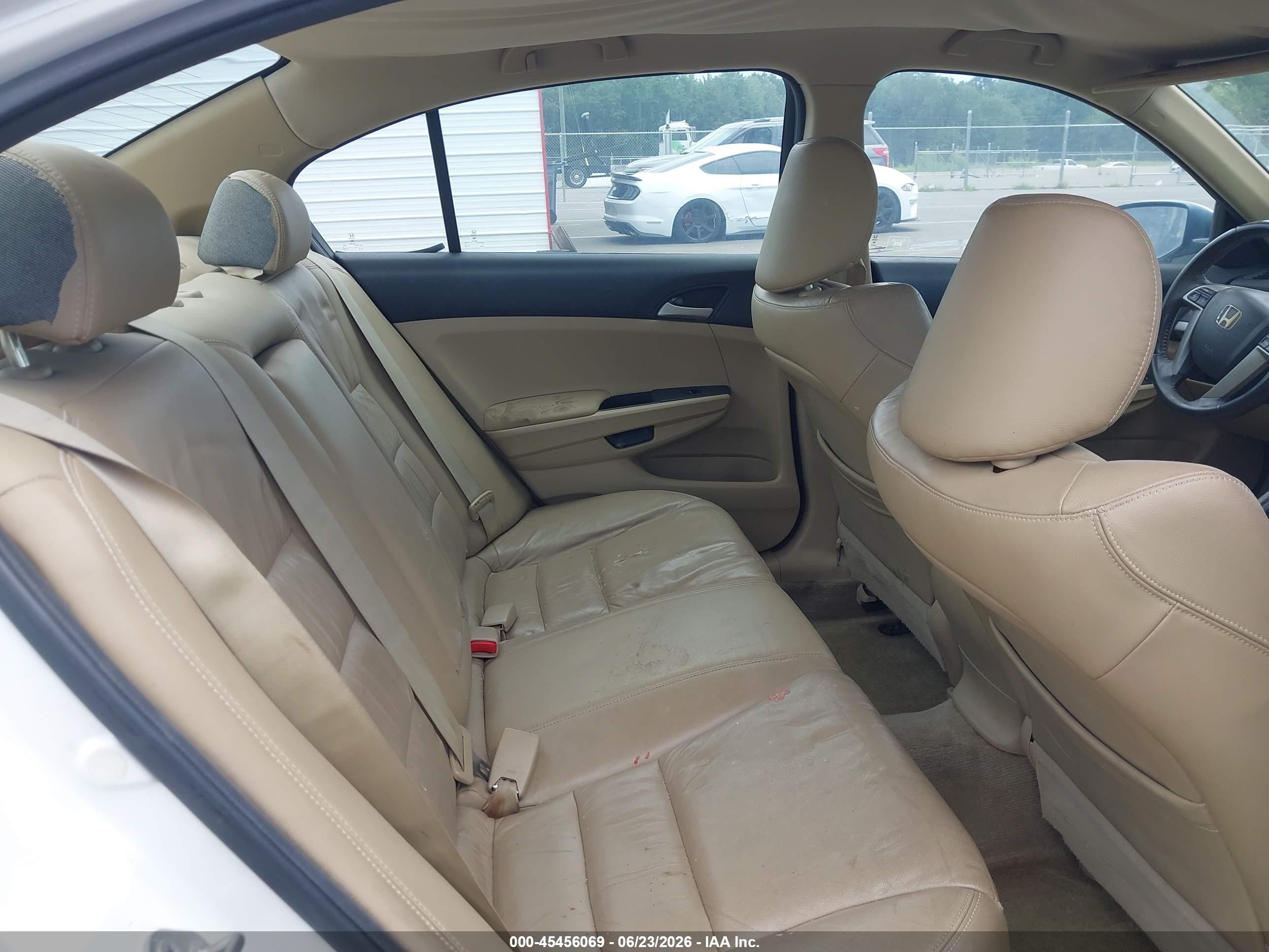 2012 Honda Accord 2.4 Se White vin: 1HGCP2F61CA194571