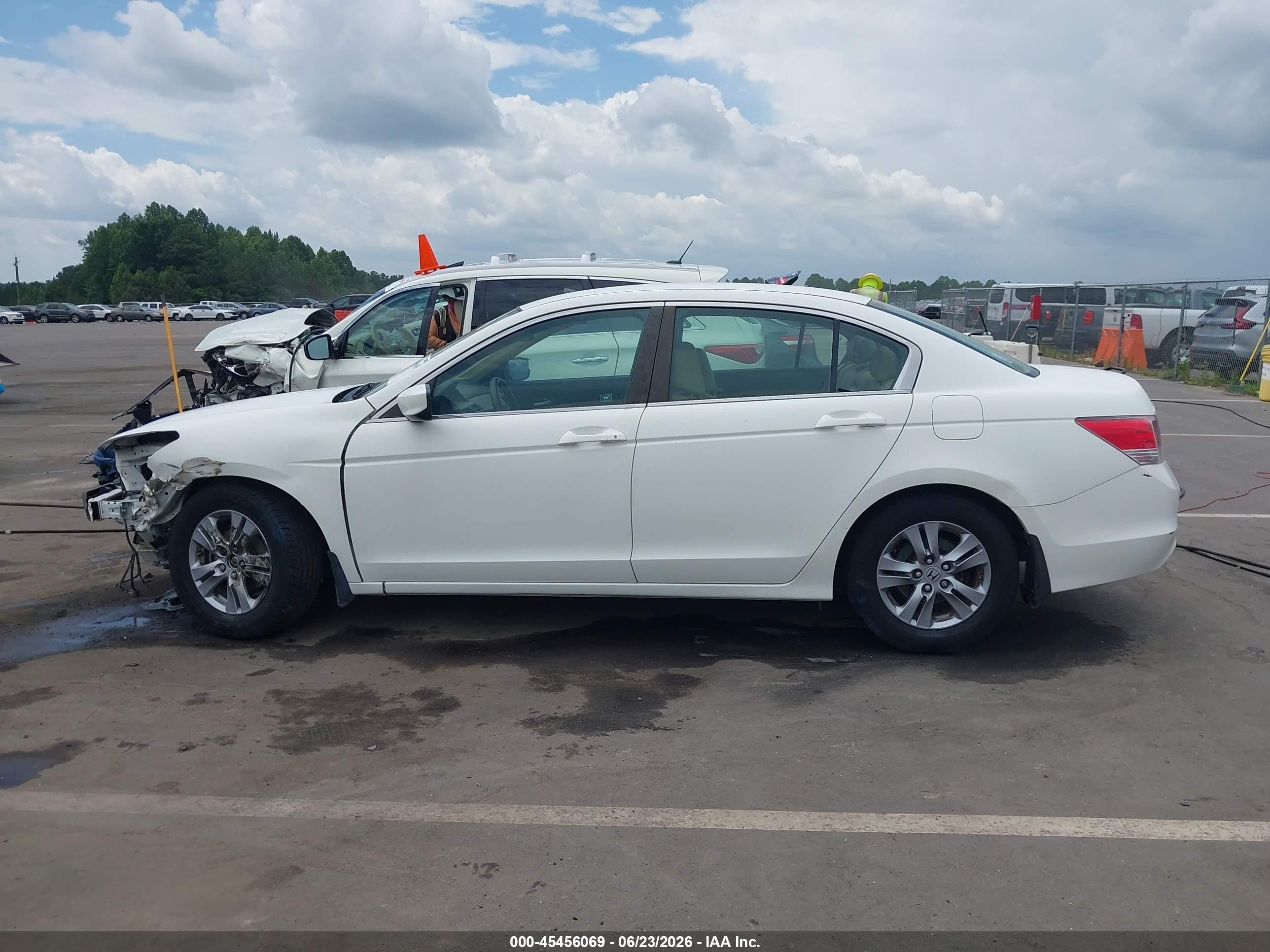 2012 Honda Accord 2.4 Se White vin: 1HGCP2F61CA194571