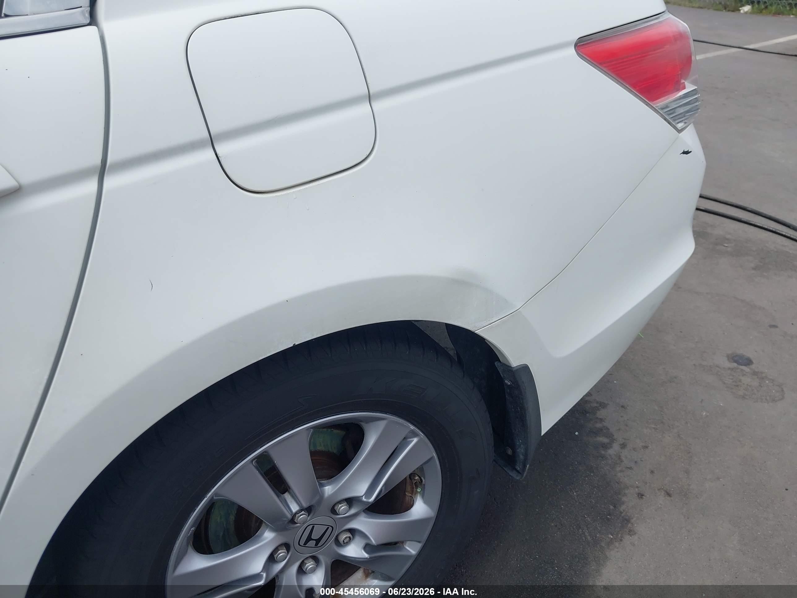 2012 Honda Accord 2.4 Se White vin: 1HGCP2F61CA194571
