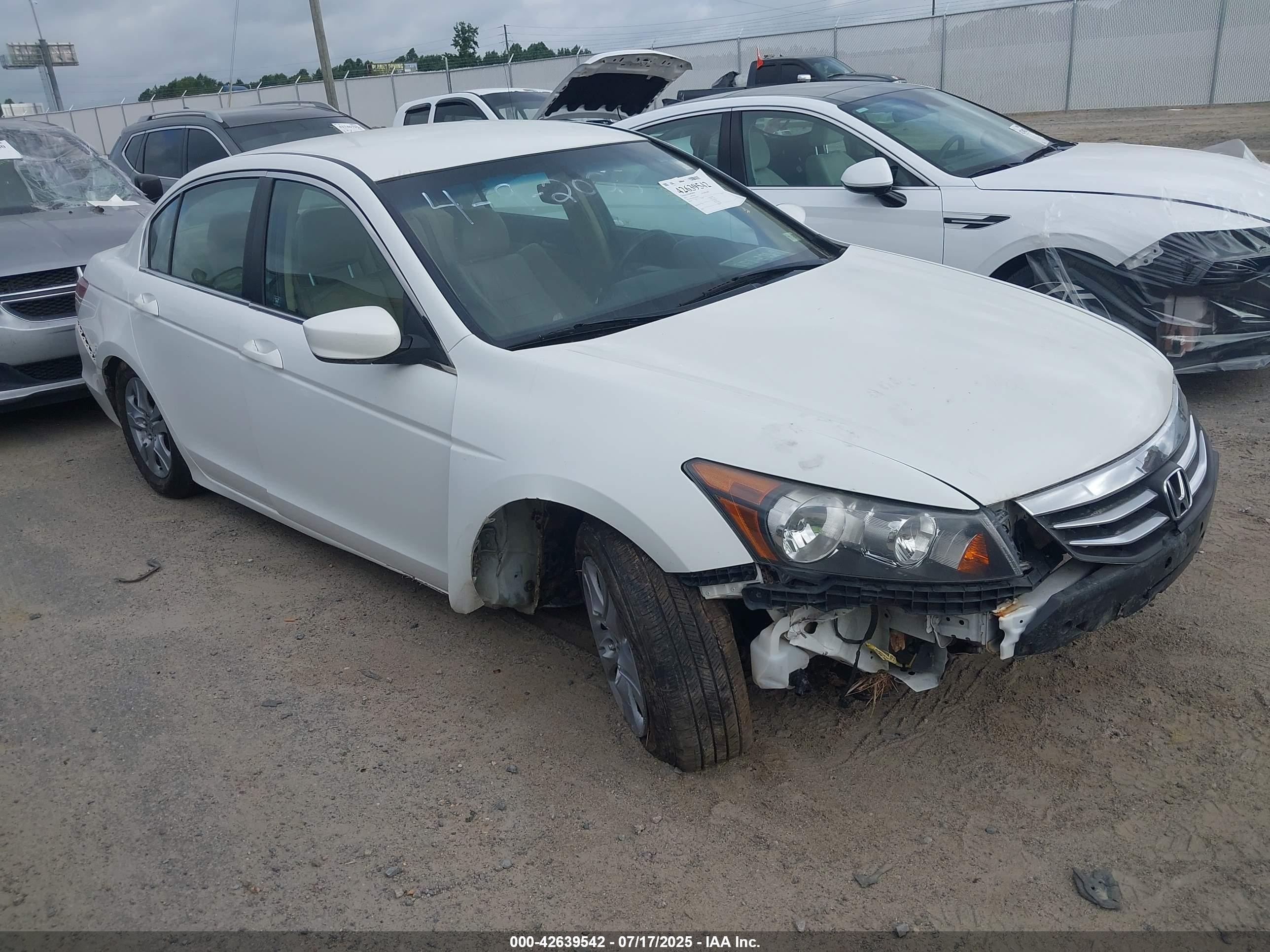2012 Honda Accord 2.4 Se White vin: 1HGCP2F63CA177805