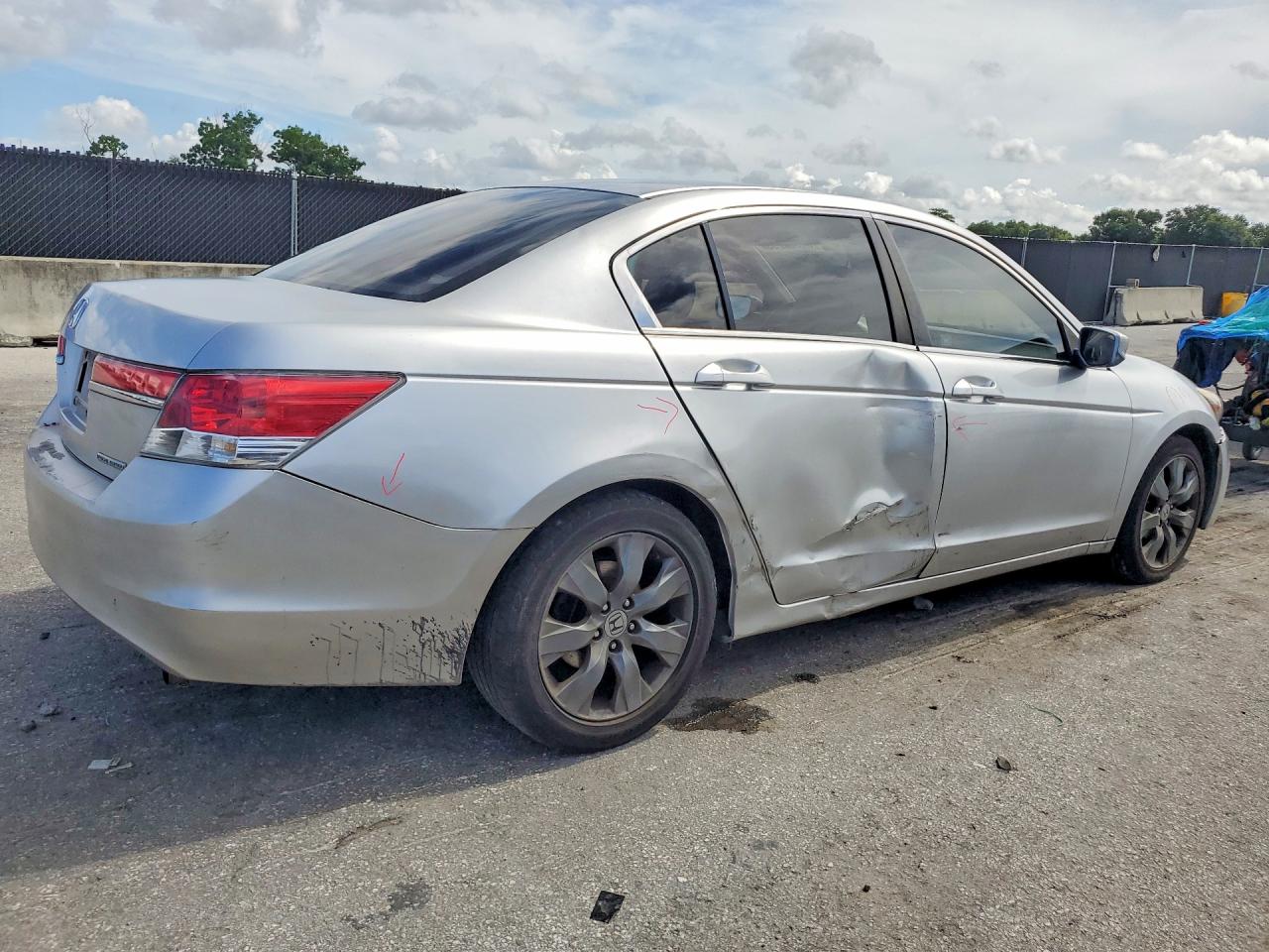 2011 Honda Accord Se Silver vin: 1HGCP2F64BA031279