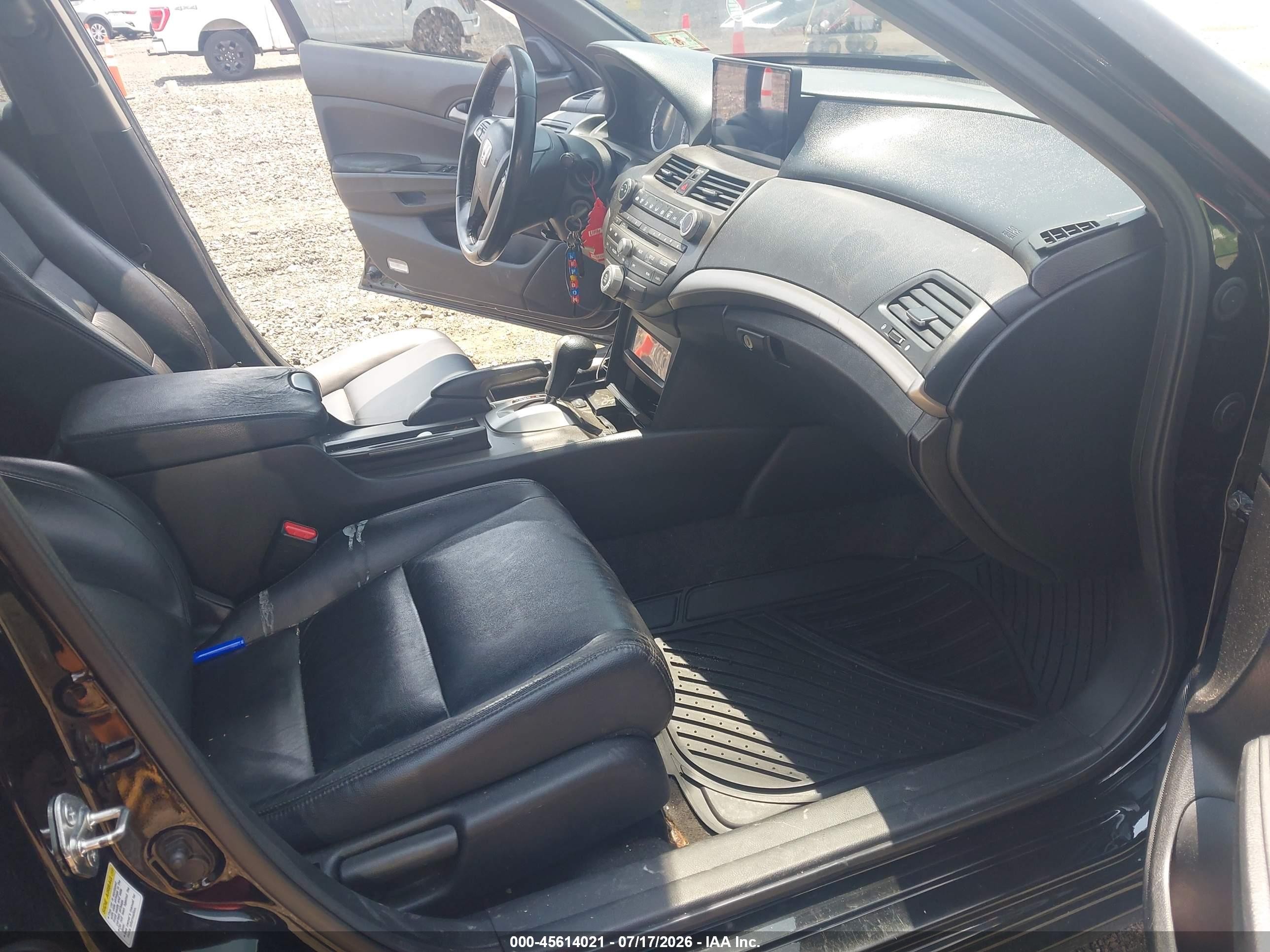 2011 Honda Accord 2.4 Se Черный vin: 1HGCP2F64BA043402