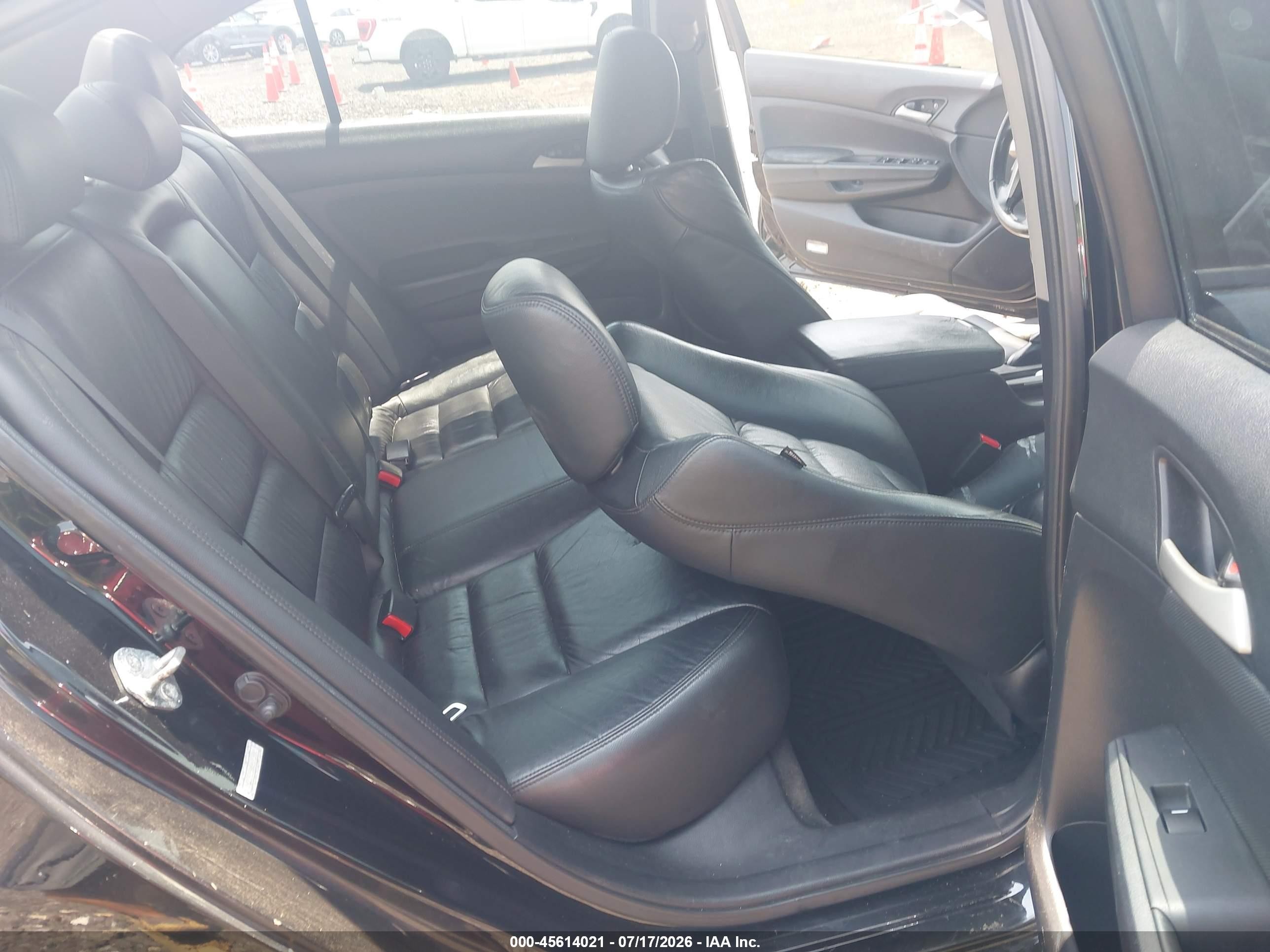 2011 Honda Accord 2.4 Se Черный vin: 1HGCP2F64BA043402