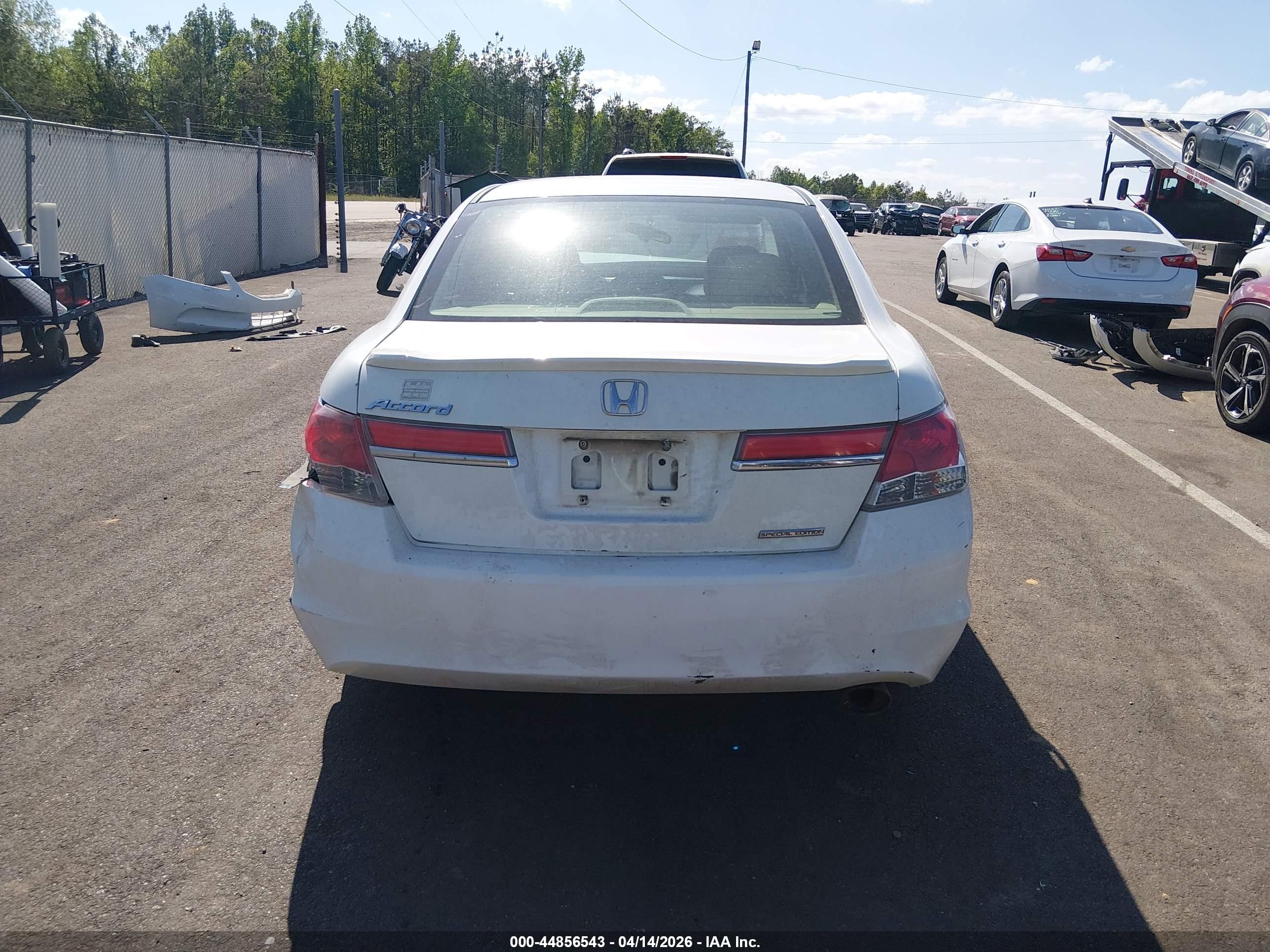 2012 Honda Accord 2.4 Se White vin: 1HGCP2F64CA178834