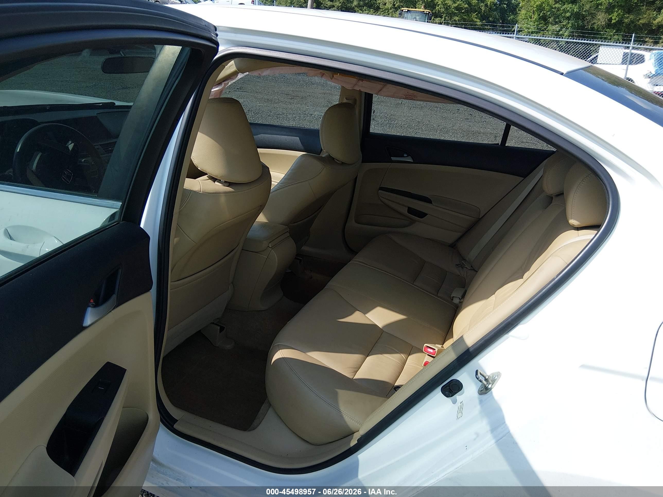 2012 Honda Accord 2.4 Se White vin: 1HGCP2F64CA223187