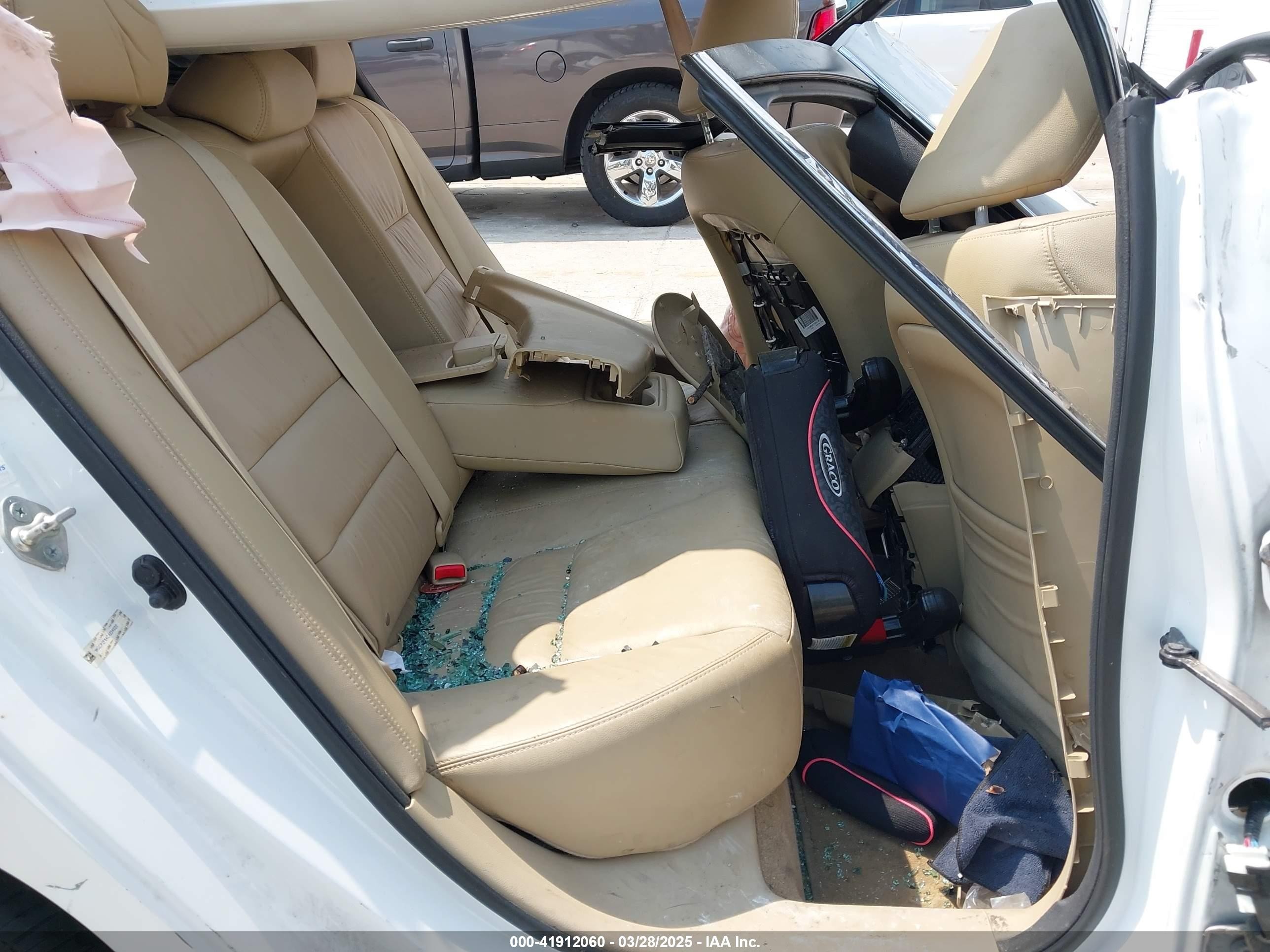 2012 Honda Accord 2.4 Se White vin: 1HGCP2F64CA234030