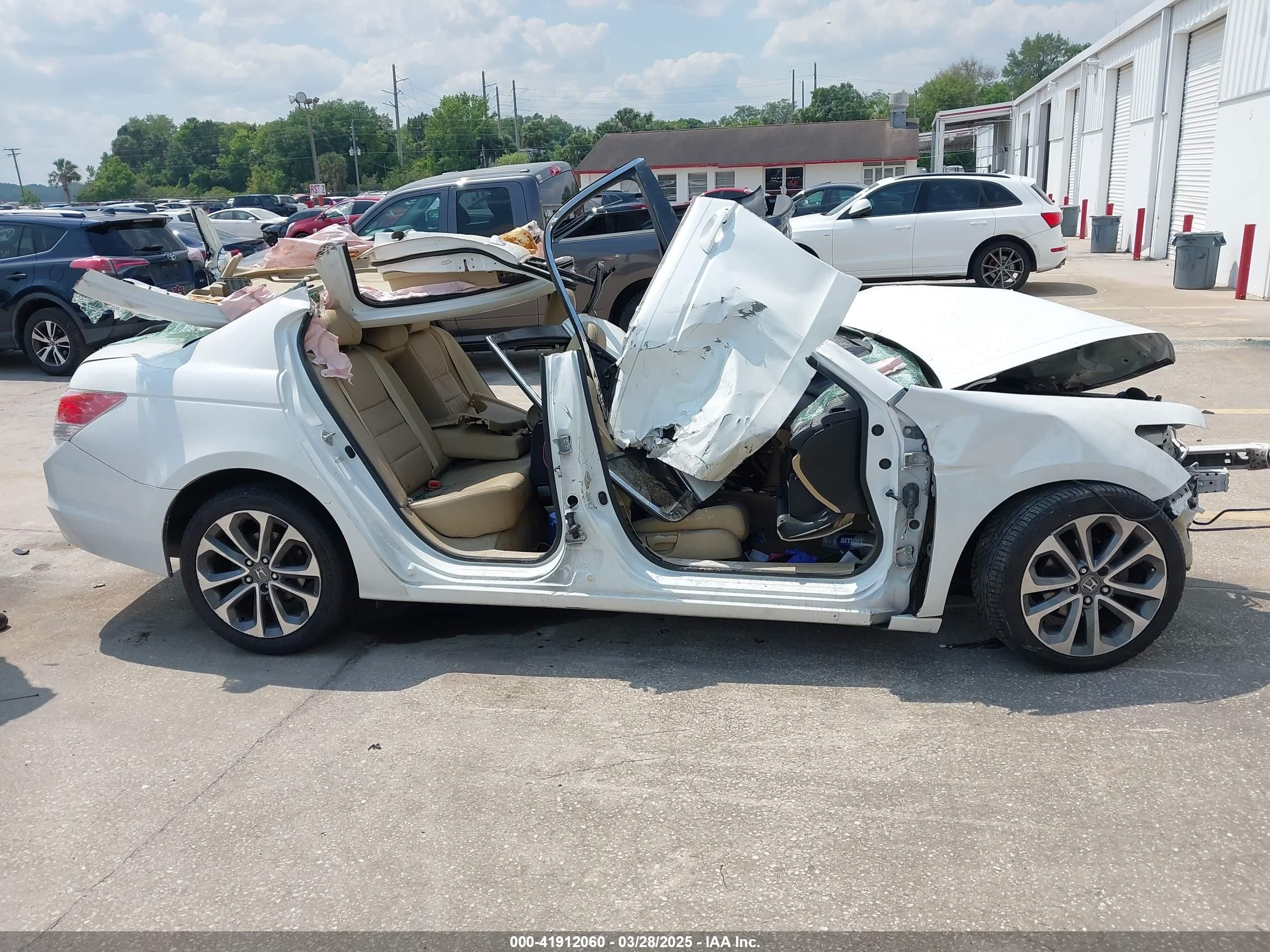 2012 Honda Accord 2.4 Se White vin: 1HGCP2F64CA234030