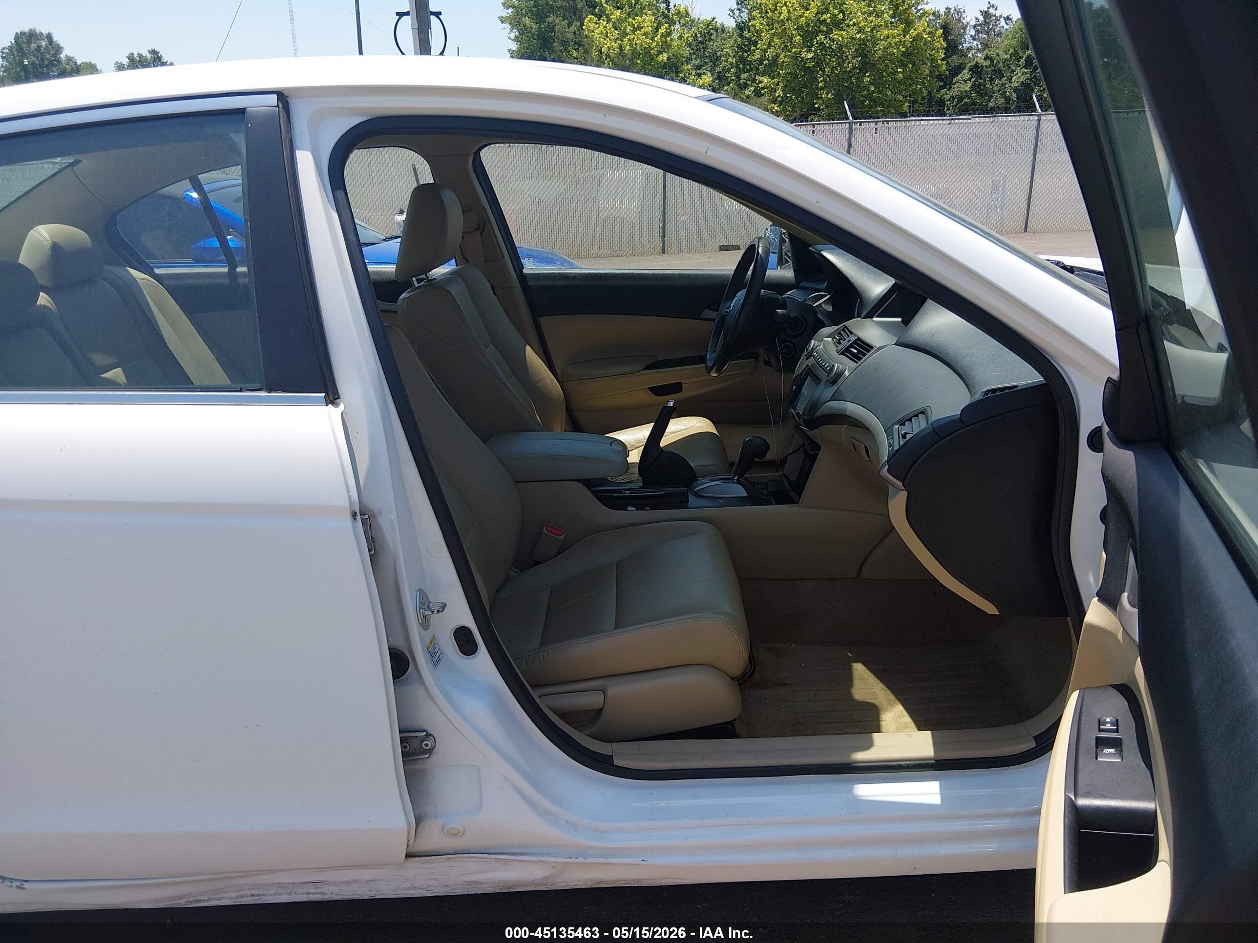 2012 Honda Accord 2.4 Se Белый vin: 1HGCP2F64CA235792