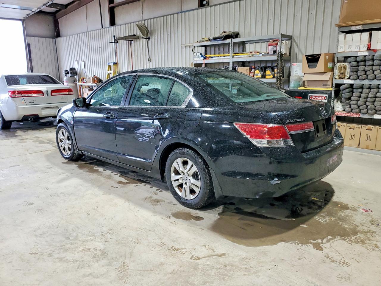 2011 Honda Accord Black vin: 1HGCP2F65BA152936