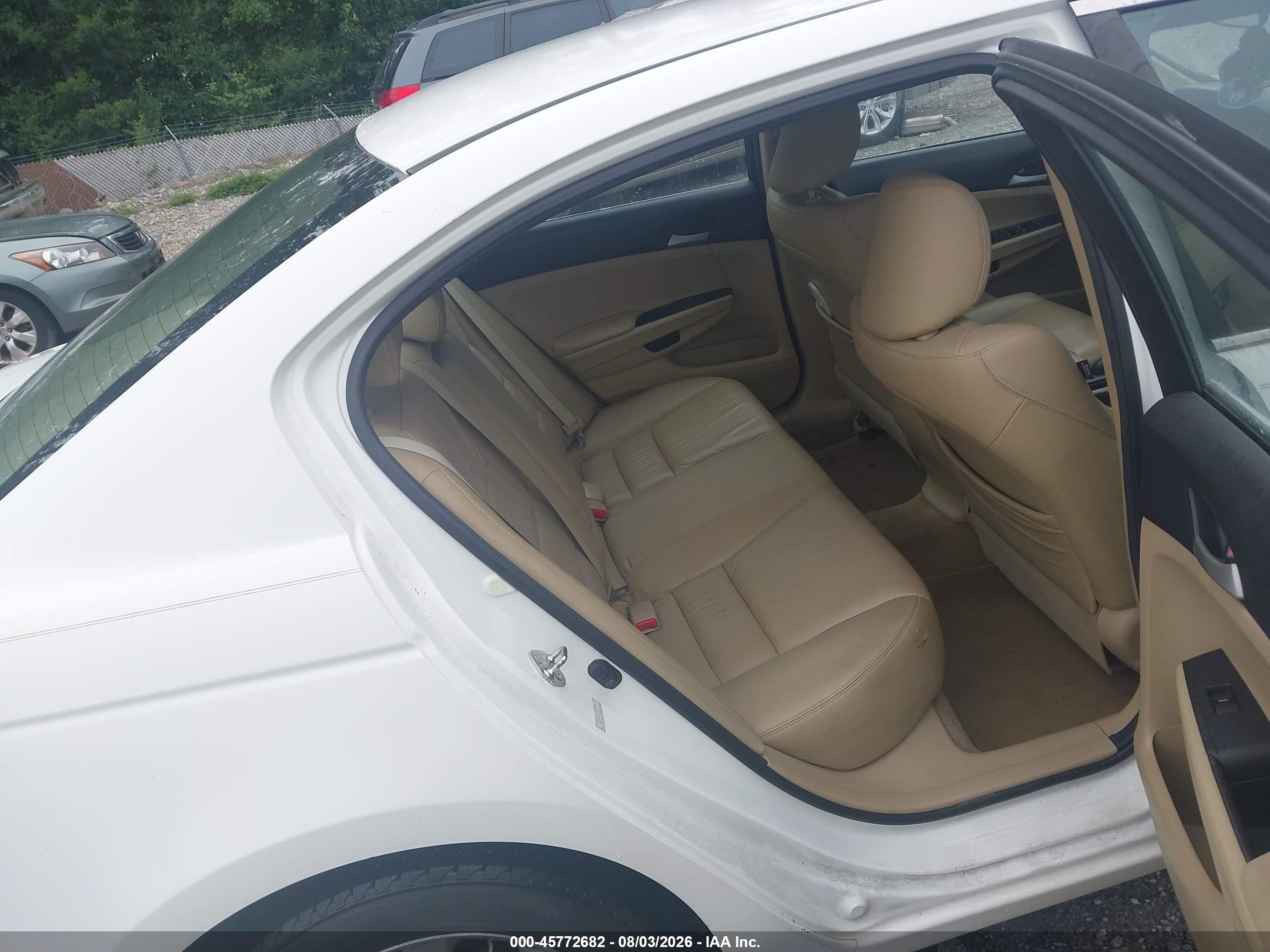 2012 Honda Accord 2.4 Se White vin: 1HGCP2F65CA157121