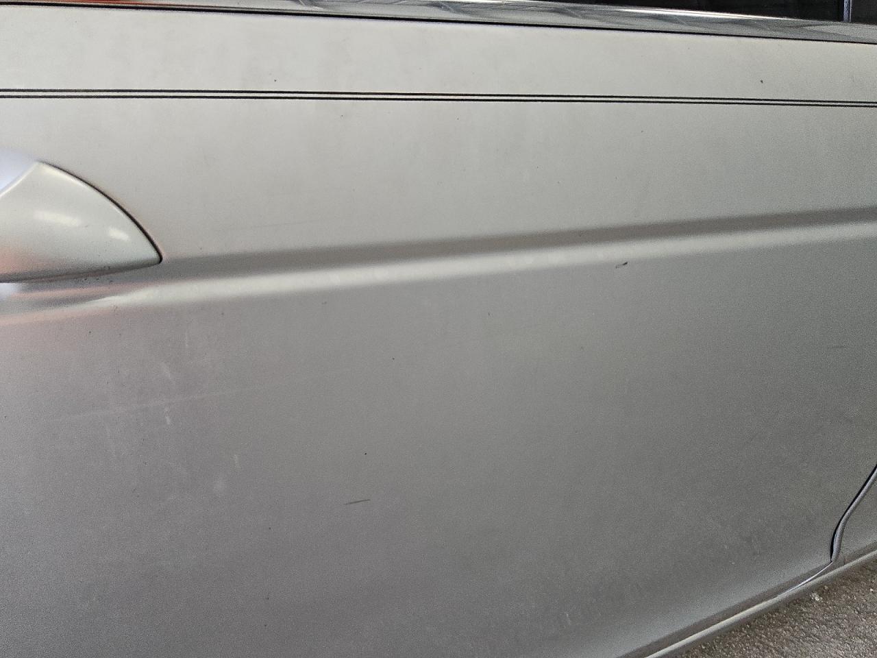 2012 Honda Accord Se White vin: 1HGCP2F66CA165101 Damage: Right Rear Door, Oxidized, > 12 Inches