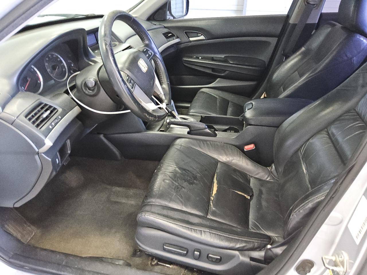 2012 Honda Accord Se White vin: 1HGCP2F66CA165101 Damage: Left Front Seat, Torn, > 12 Inches