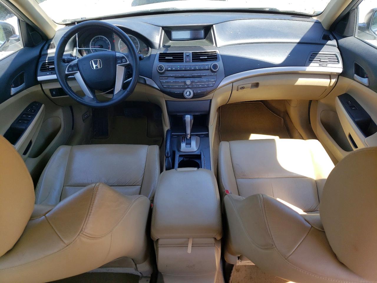 2012 Honda Accord White vin: 1HGCP2F66CA189060