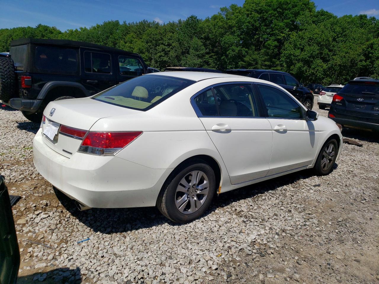 2012 Honda Accord White vin: 1HGCP2F66CA189060