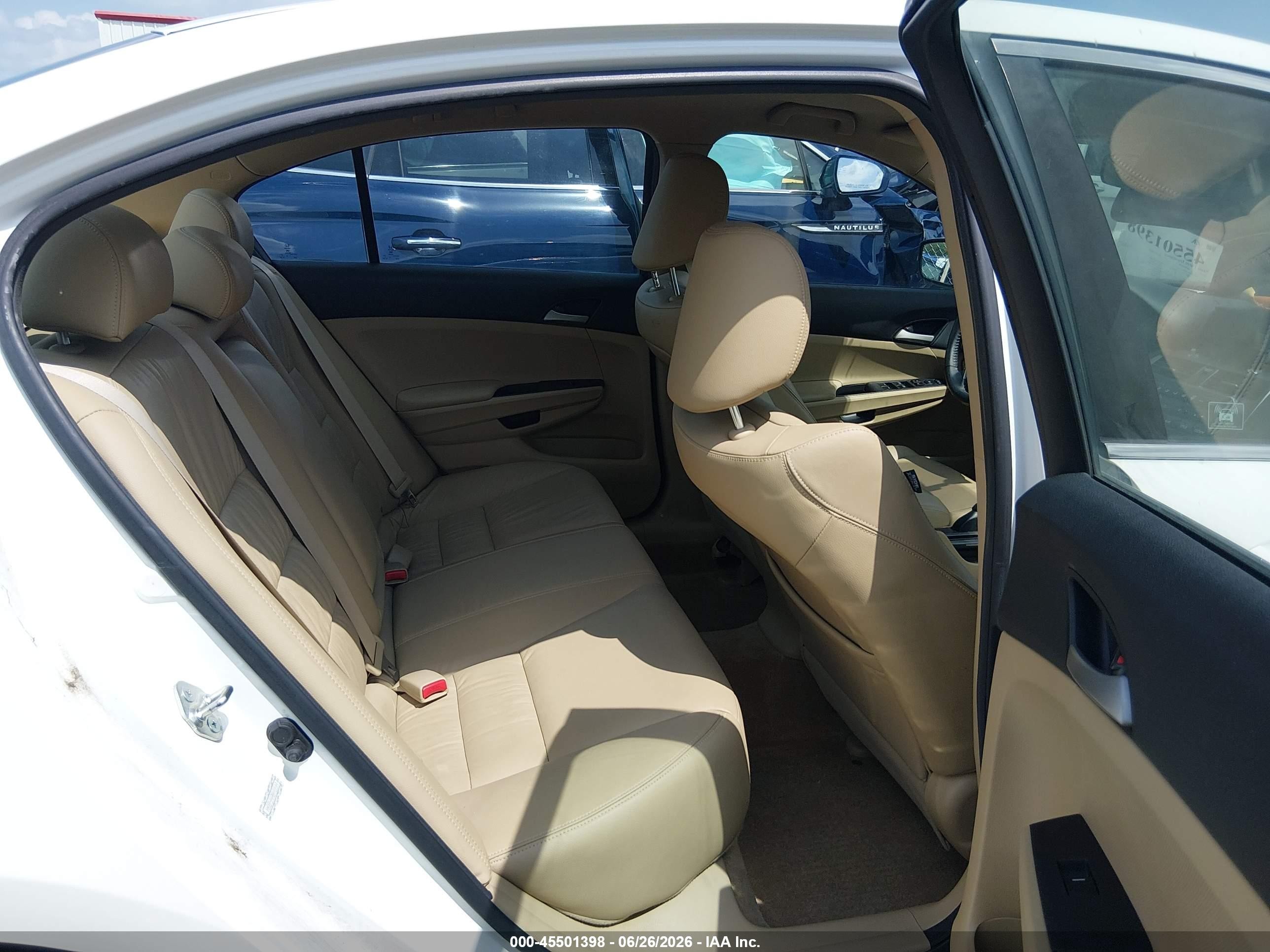 2011 Honda Accord 2.4 Se White vin: 1HGCP2F67BA017117