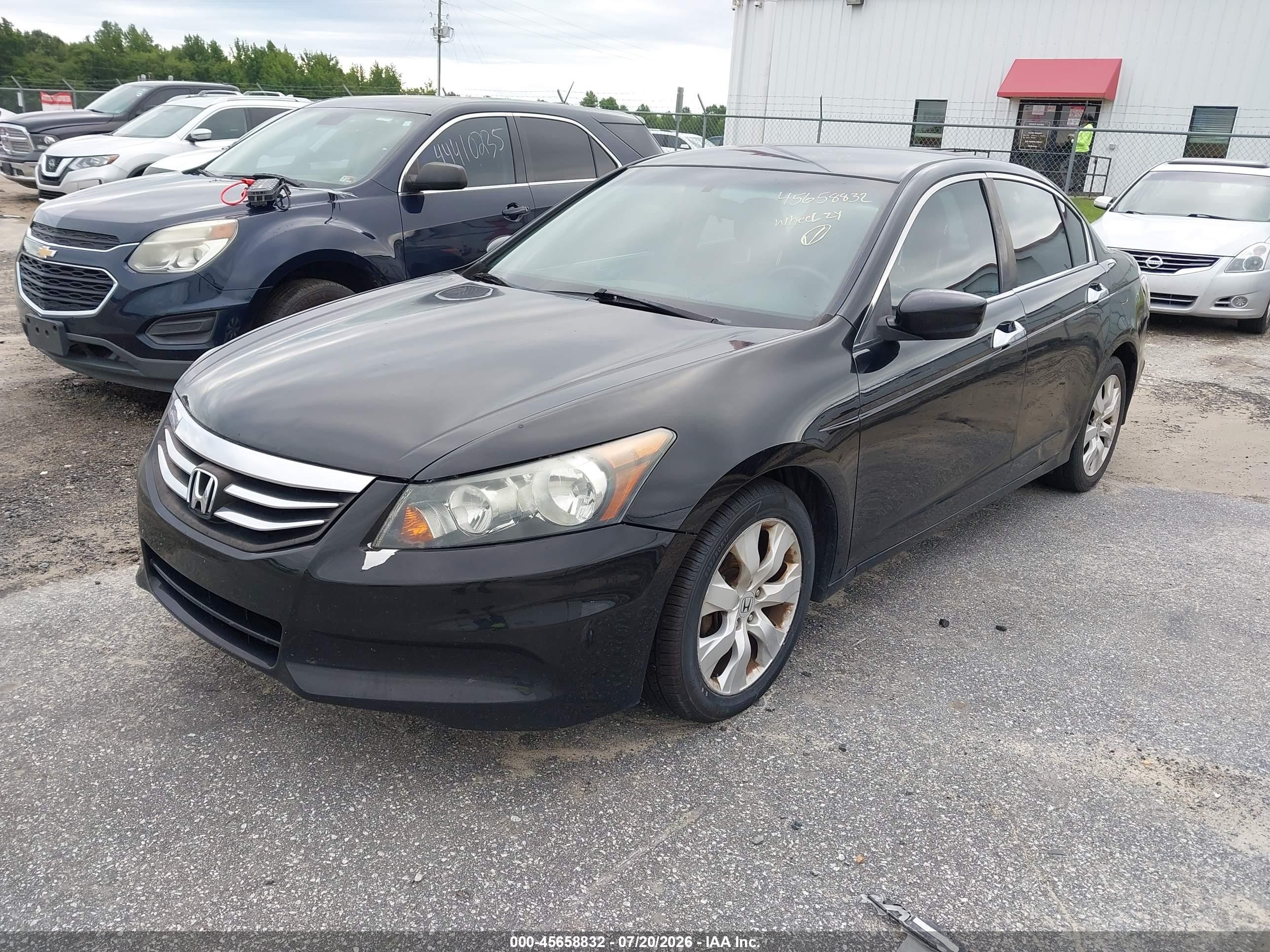 2011 Honda Accord 2.4 Se Черный vin: 1HGCP2F67BA130453