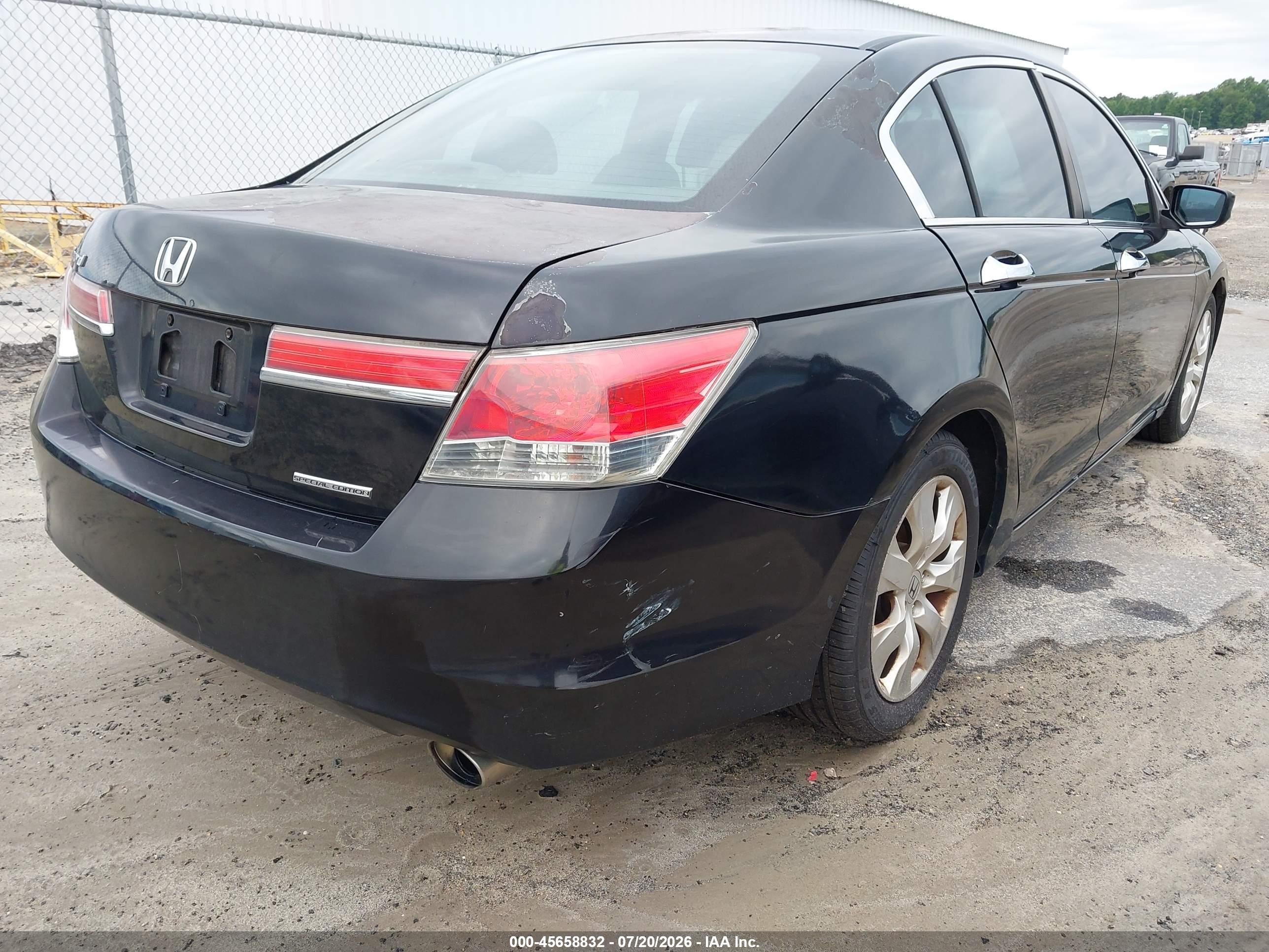 2011 Honda Accord 2.4 Se Черный vin: 1HGCP2F67BA130453