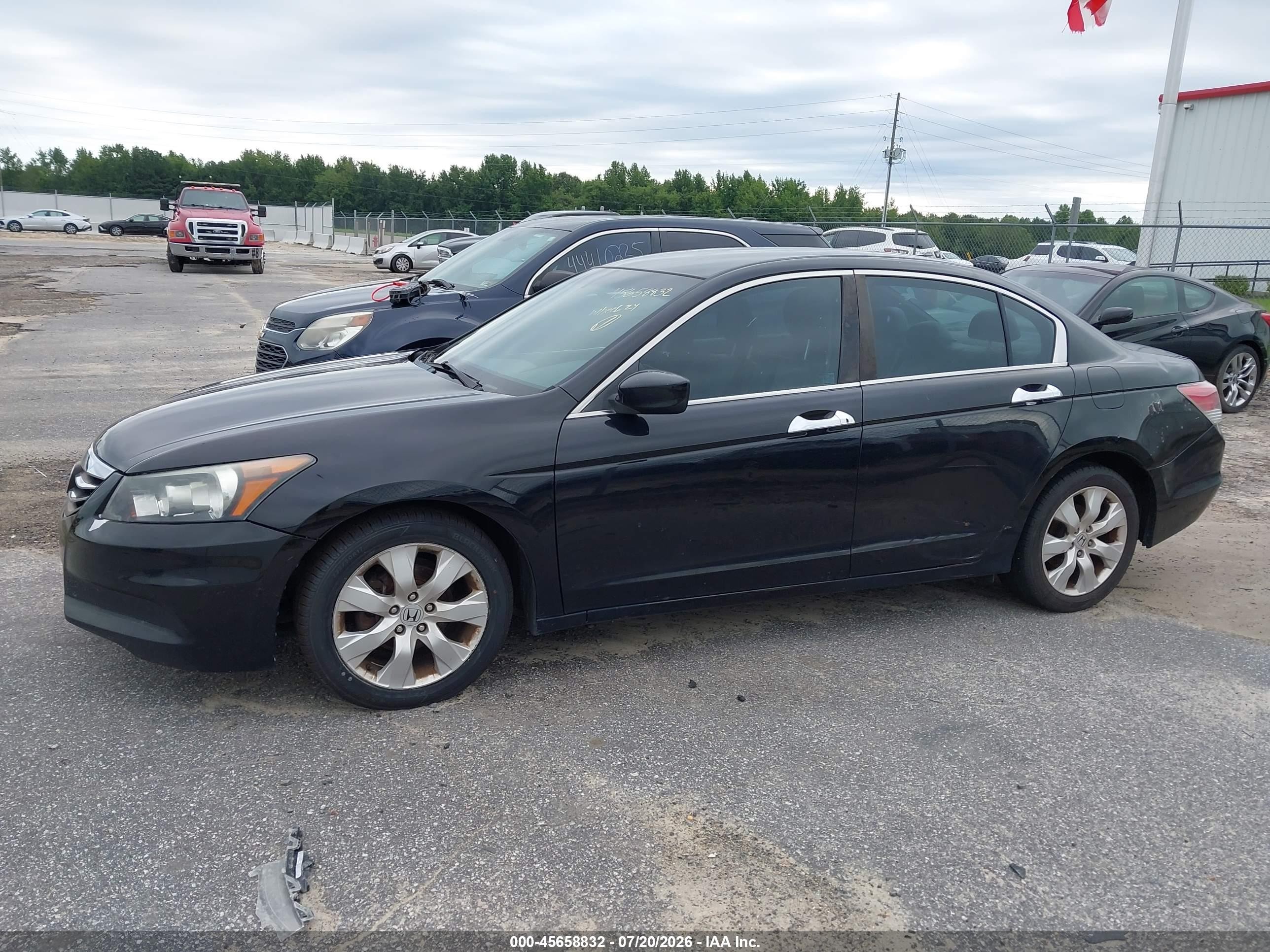 2011 Honda Accord 2.4 Se Черный vin: 1HGCP2F67BA130453