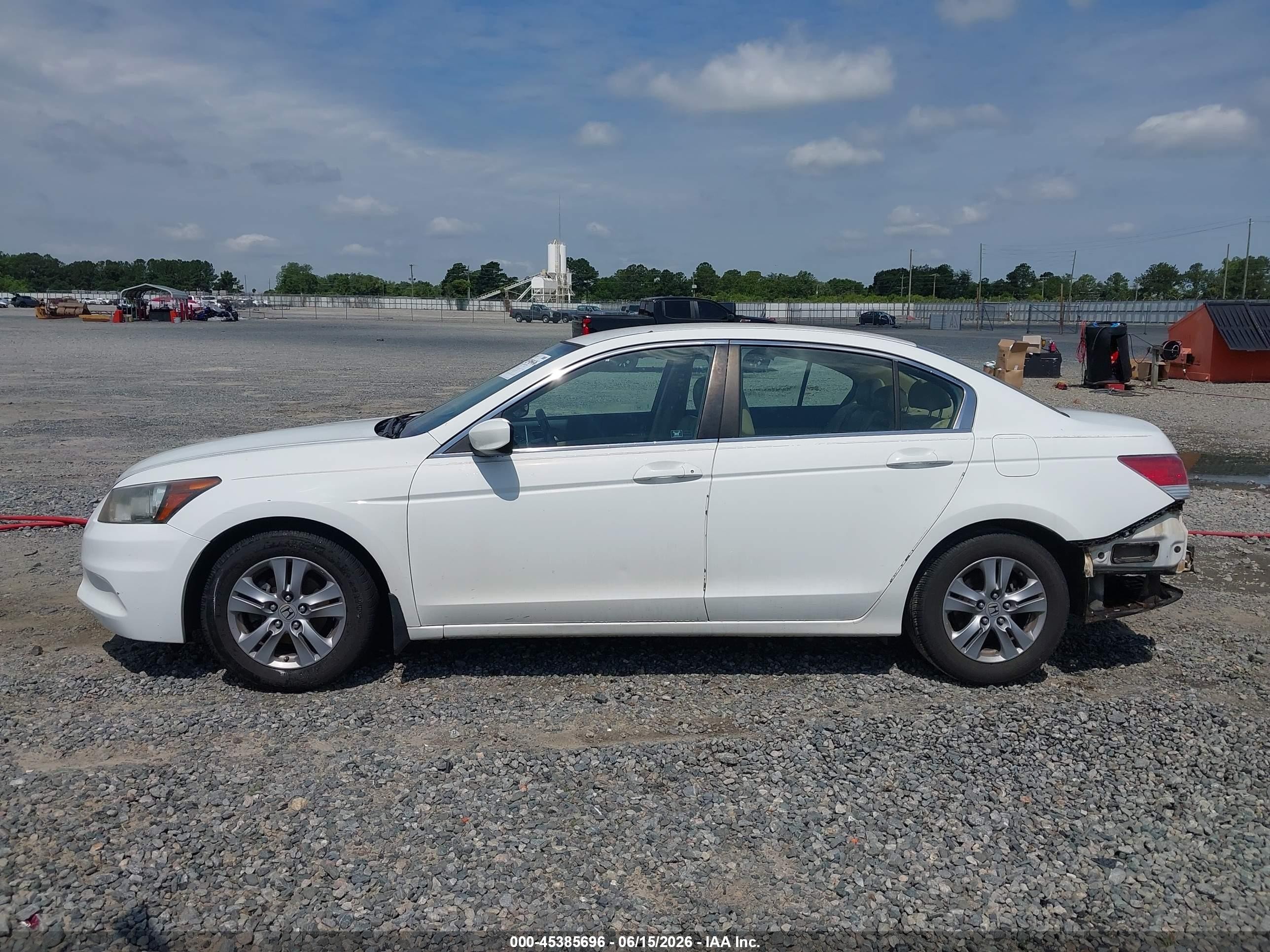 2012 Honda Accord 2.4 Se White vin: 1HGCP2F67CA103934