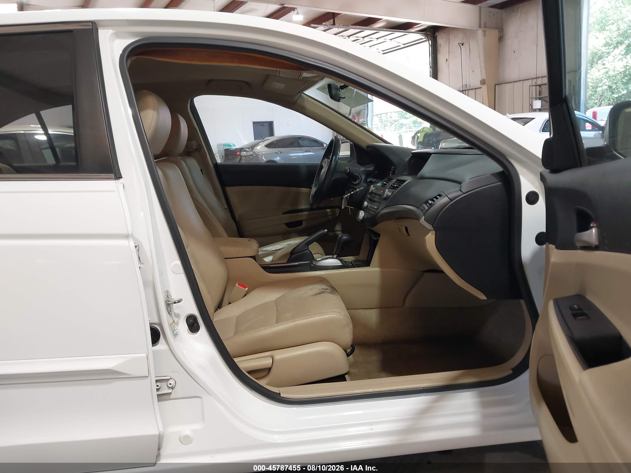 2011 Honda Accord 2.4 Se Белый vin: 1HGCP2F68BA052488