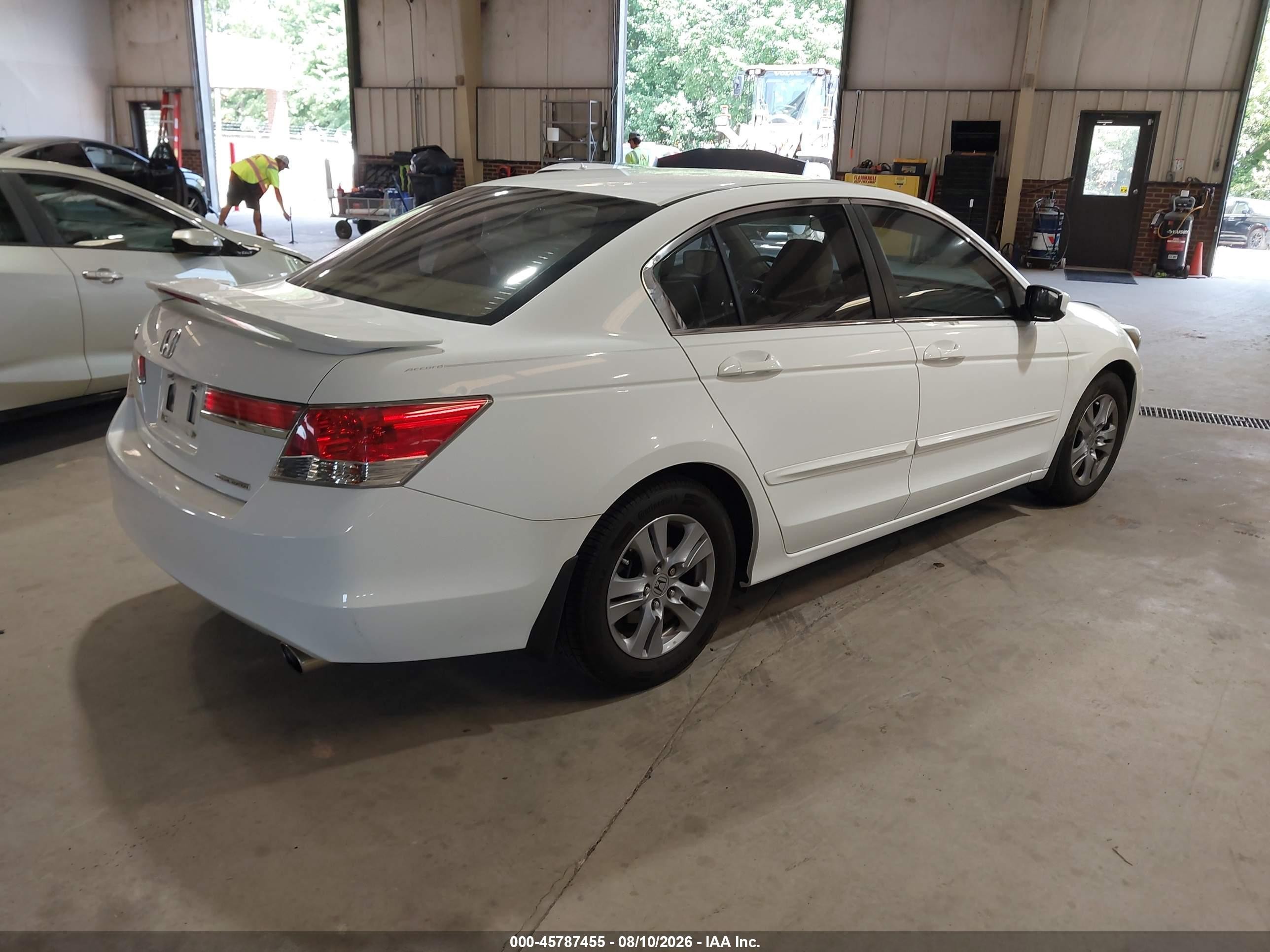 2011 Honda Accord 2.4 Se Белый vin: 1HGCP2F68BA052488