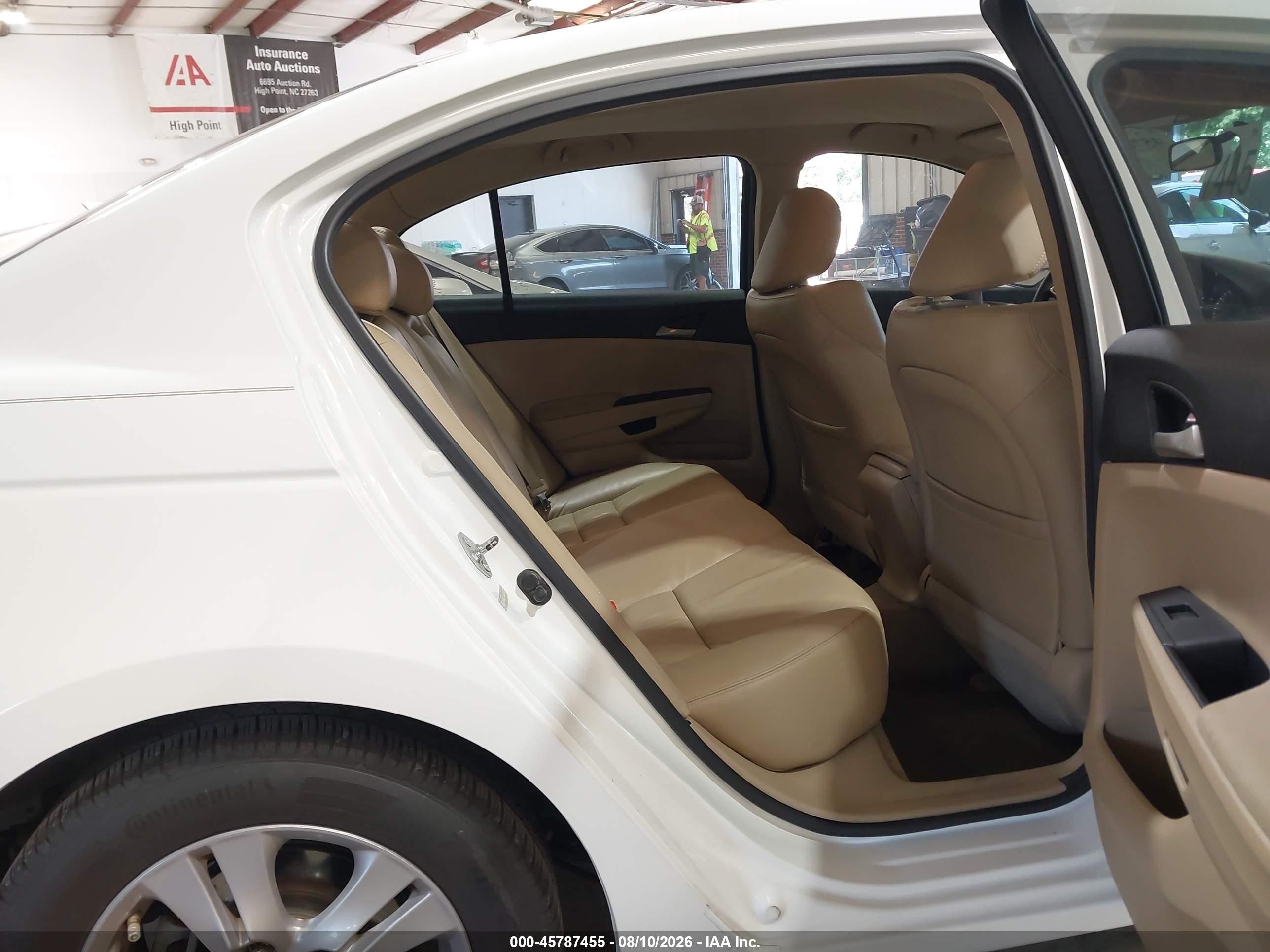 2011 Honda Accord 2.4 Se Белый vin: 1HGCP2F68BA052488