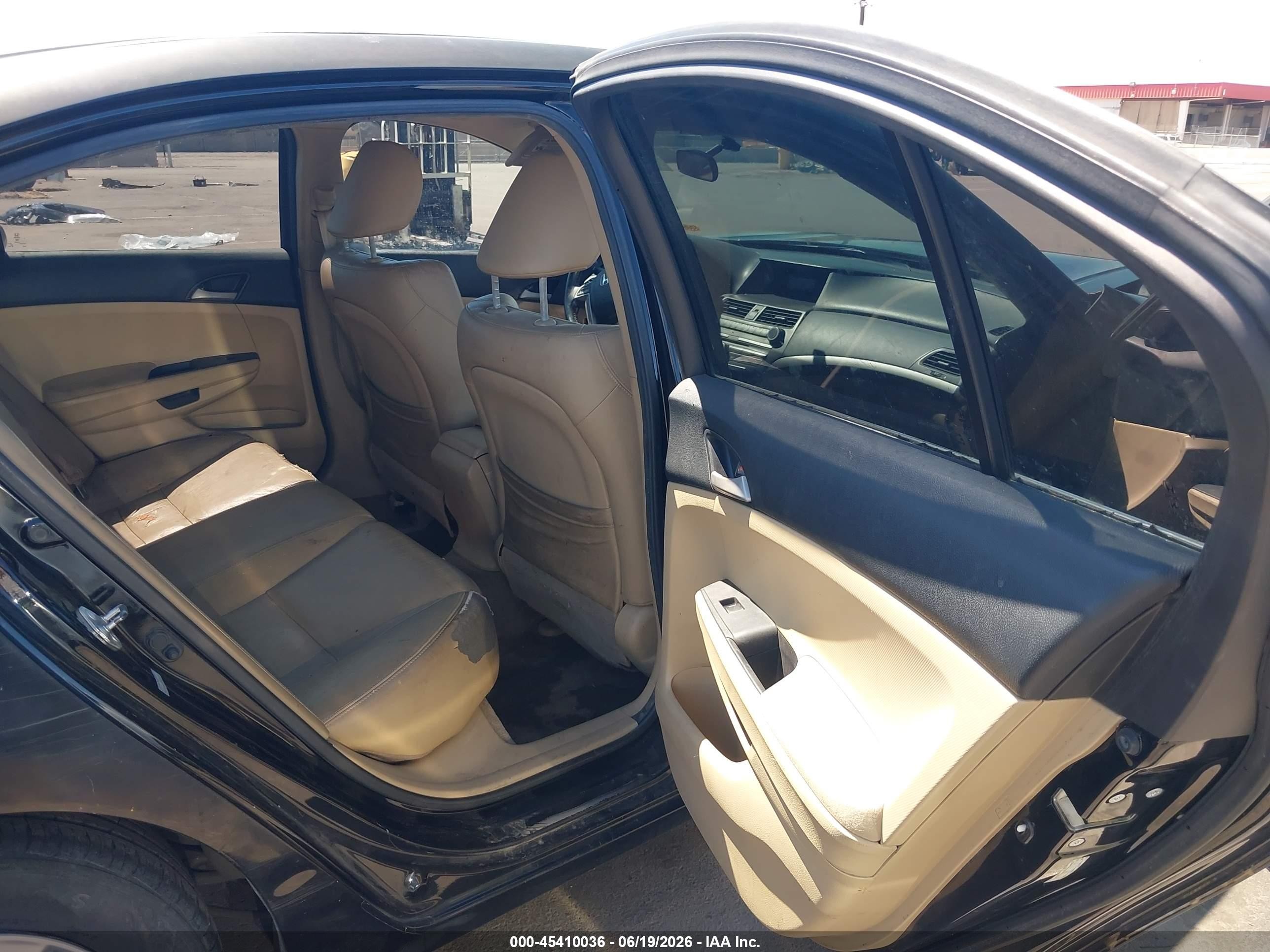 2011 Honda Accord 2.4 Se Черный vin: 1HGCP2F68BA074345