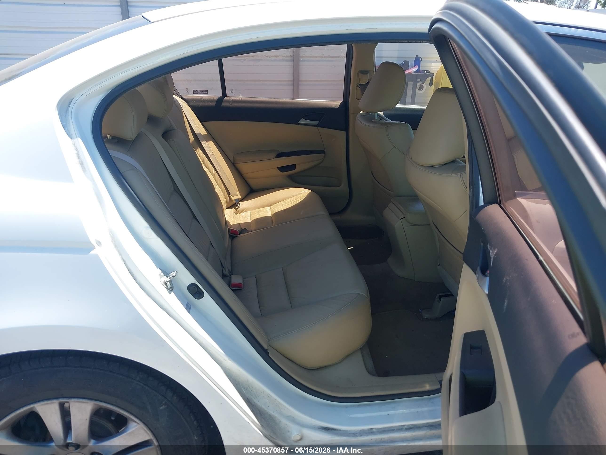 2011 Honda Accord 2.4 Se White vin: 1HGCP2F68BA155409