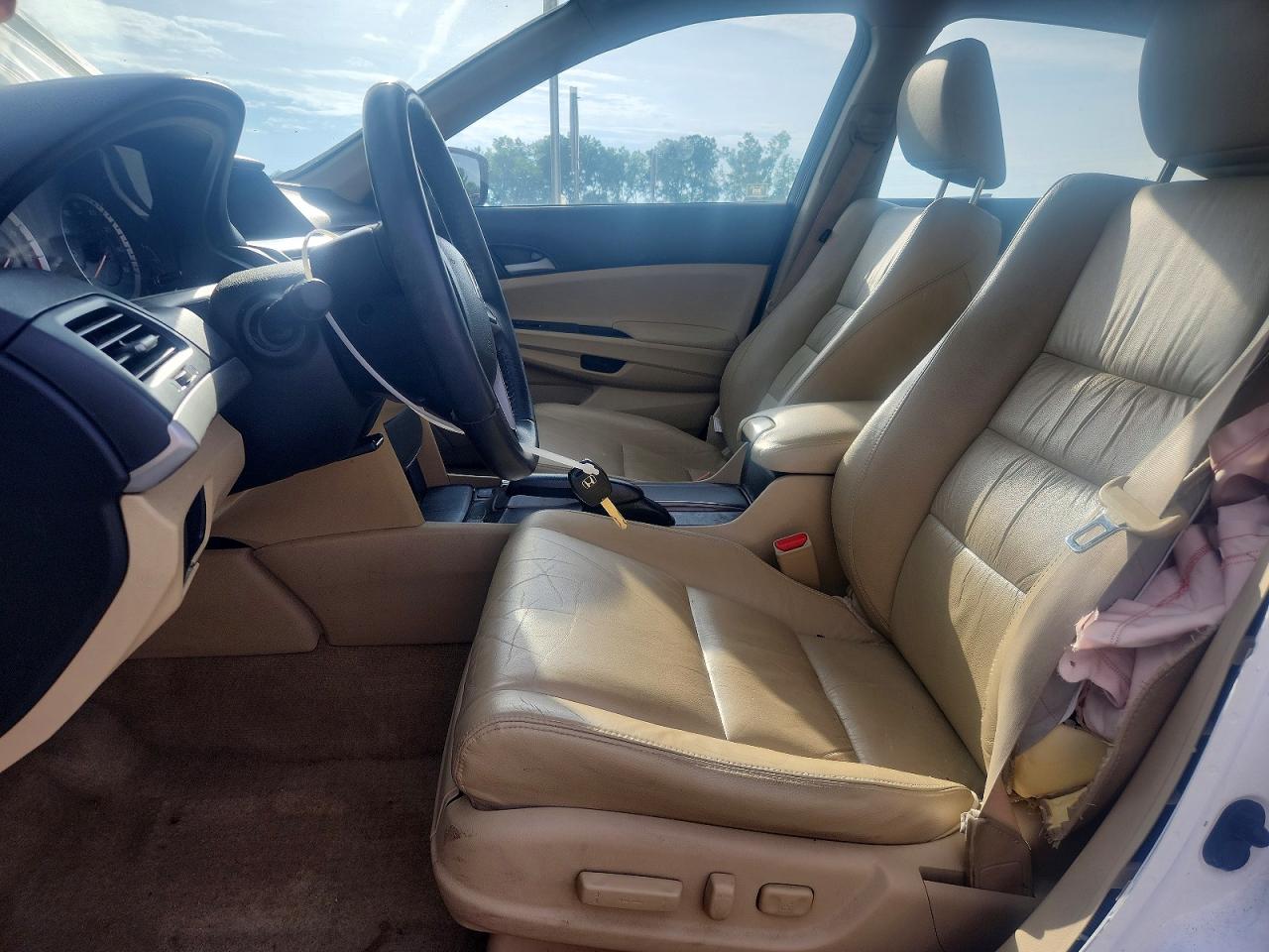2012 Honda Accord Se White vin: 1HGCP2F68CA007813