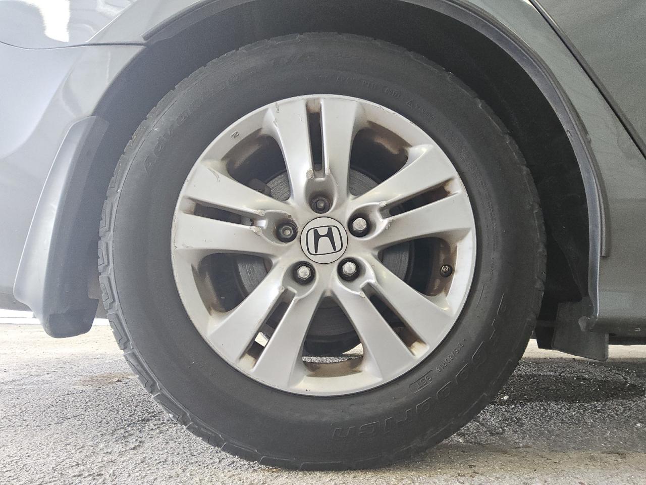 2012 Honda Accord Se Gray vin: 1HGCP2F68CA083838 Damage: Right Rear Wheel, Curb Rash, 3 To 4 Inches