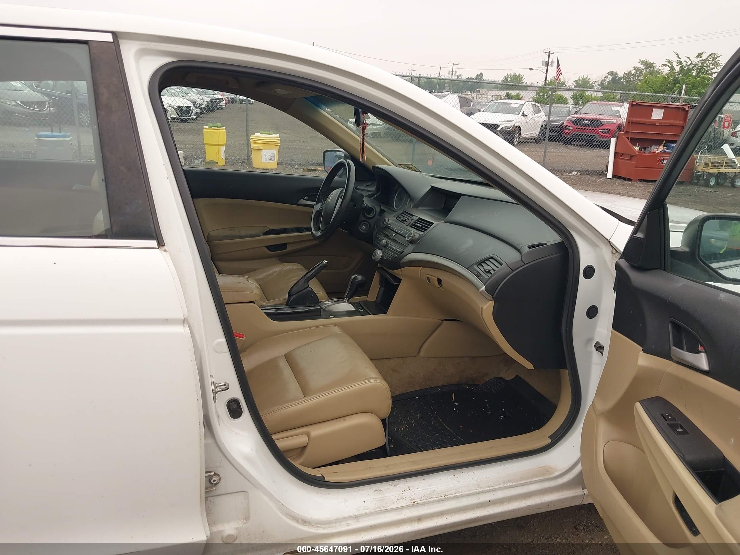 2012 Honda Accord 2.4 Se White vin: 1HGCP2F68CA121214