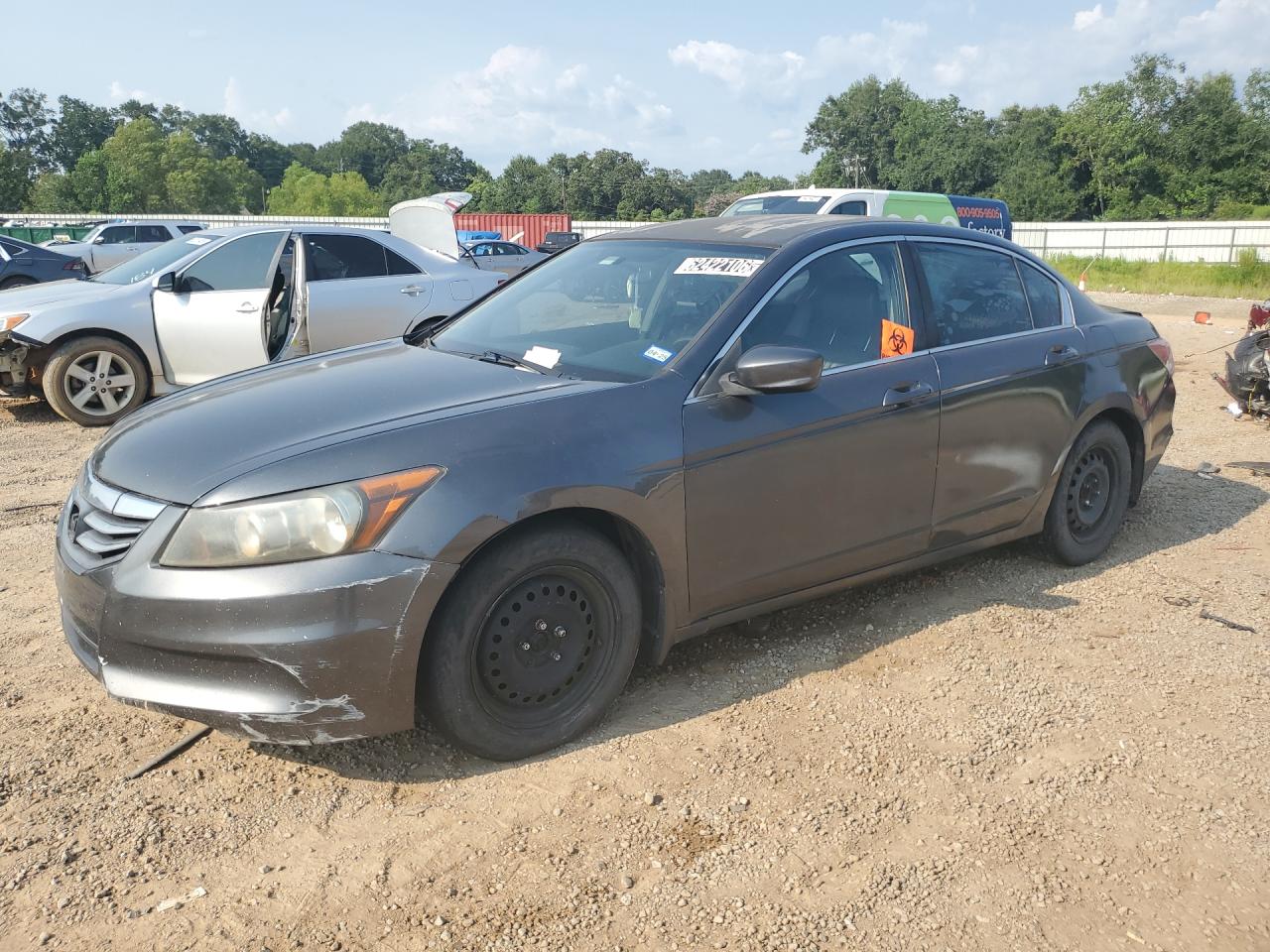 2012 Honda Accord Se Gray vin: 1HGCP2F68CA220129 Damage: Left Front Fender, Dent(S) W/No Paint Dmg, 1 To 2 Inches