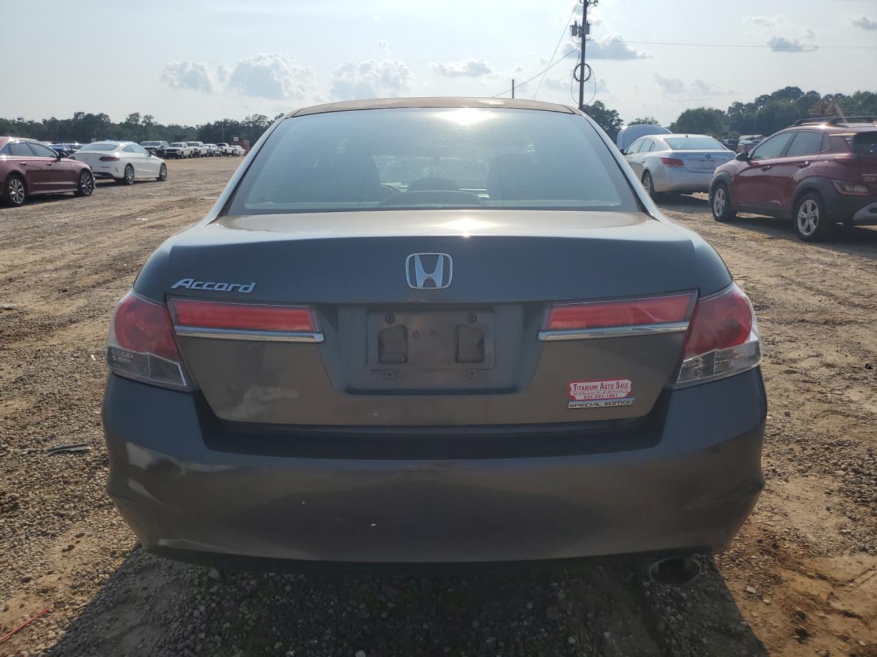 2012 Honda Accord Se Gray vin: 1HGCP2F68CA220129 Damage: Deck Lid, Misaligned, Repair Required