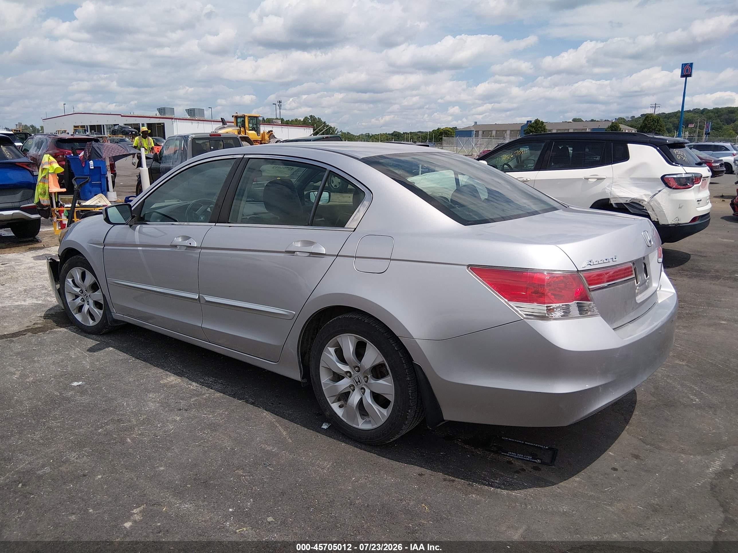 2011 Honda Accord 2.4 Se Silver vin: 1HGCP2F69BA030208