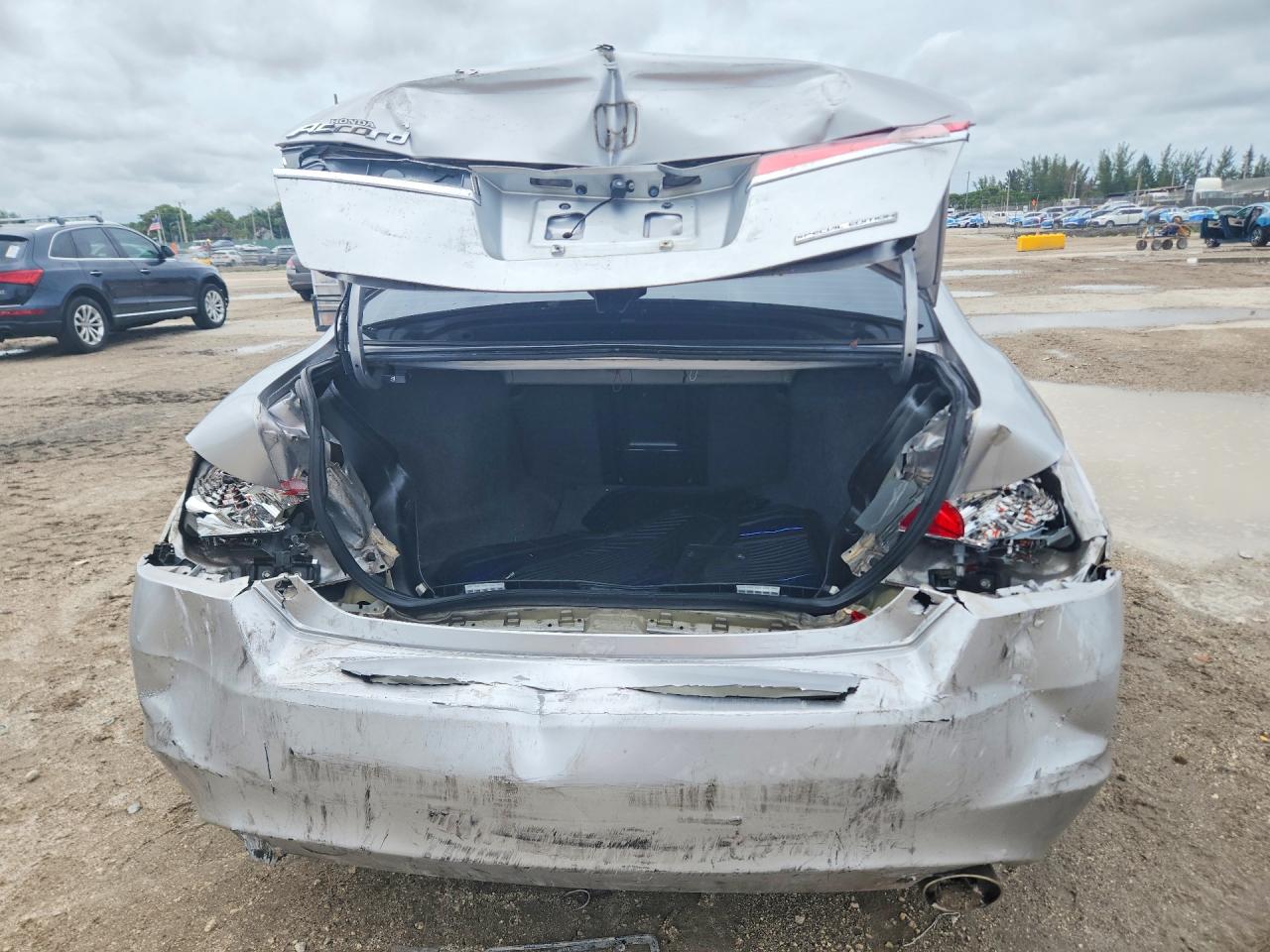 2011 Honda Accord Se Silver vin: 1HGCP2F69BA123391
