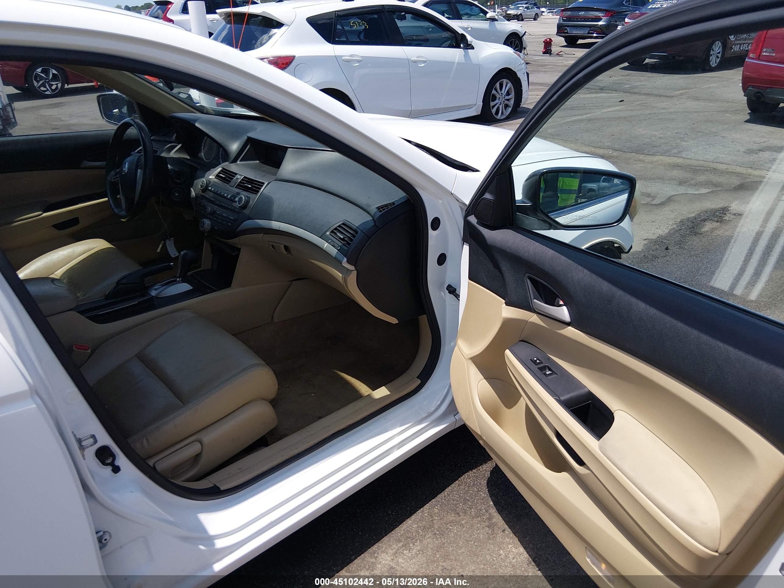 2012 Honda Accord 2.4 Se White vin: 1HGCP2F69CA071262