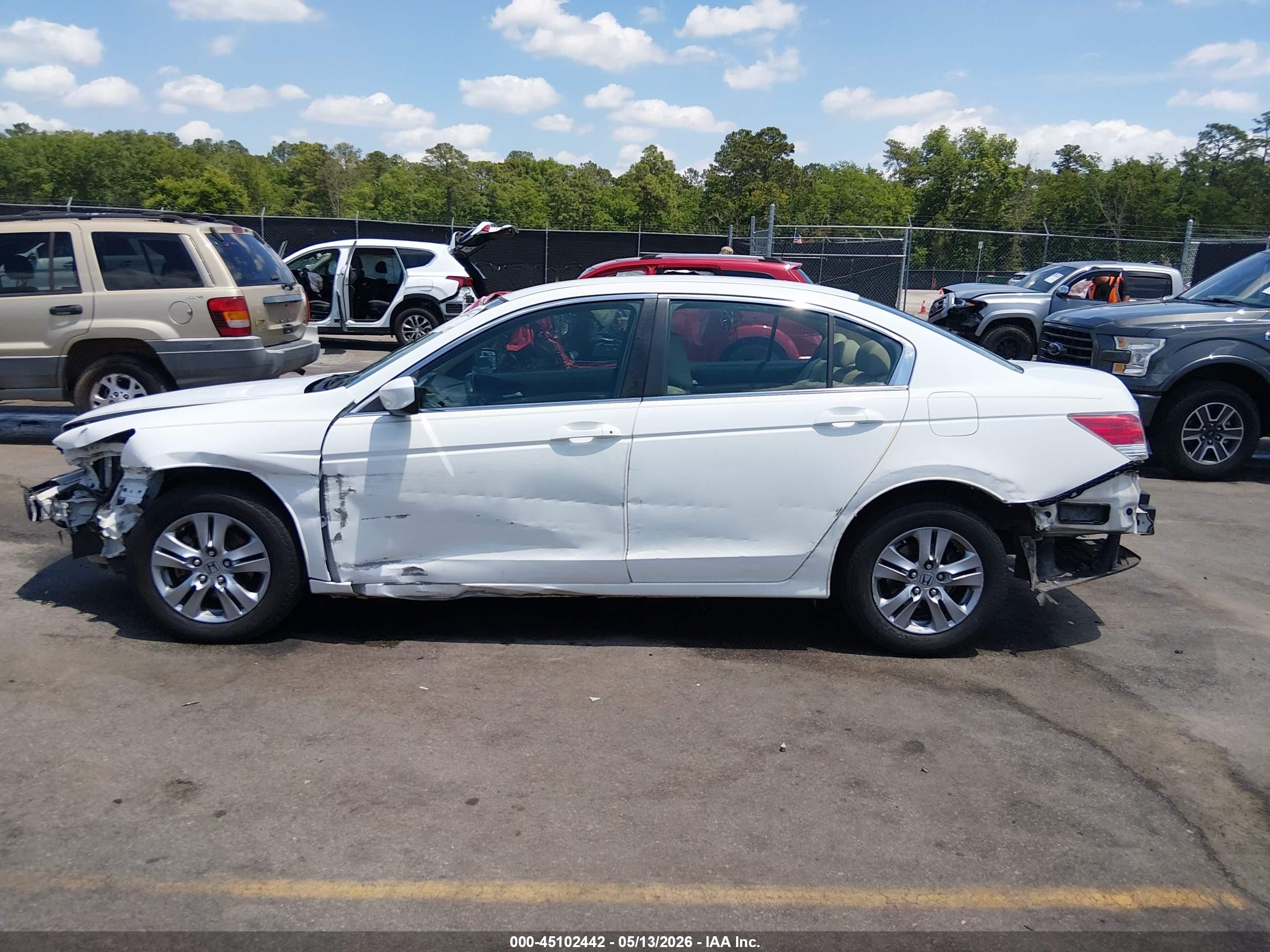 2012 Honda Accord 2.4 Se White vin: 1HGCP2F69CA071262