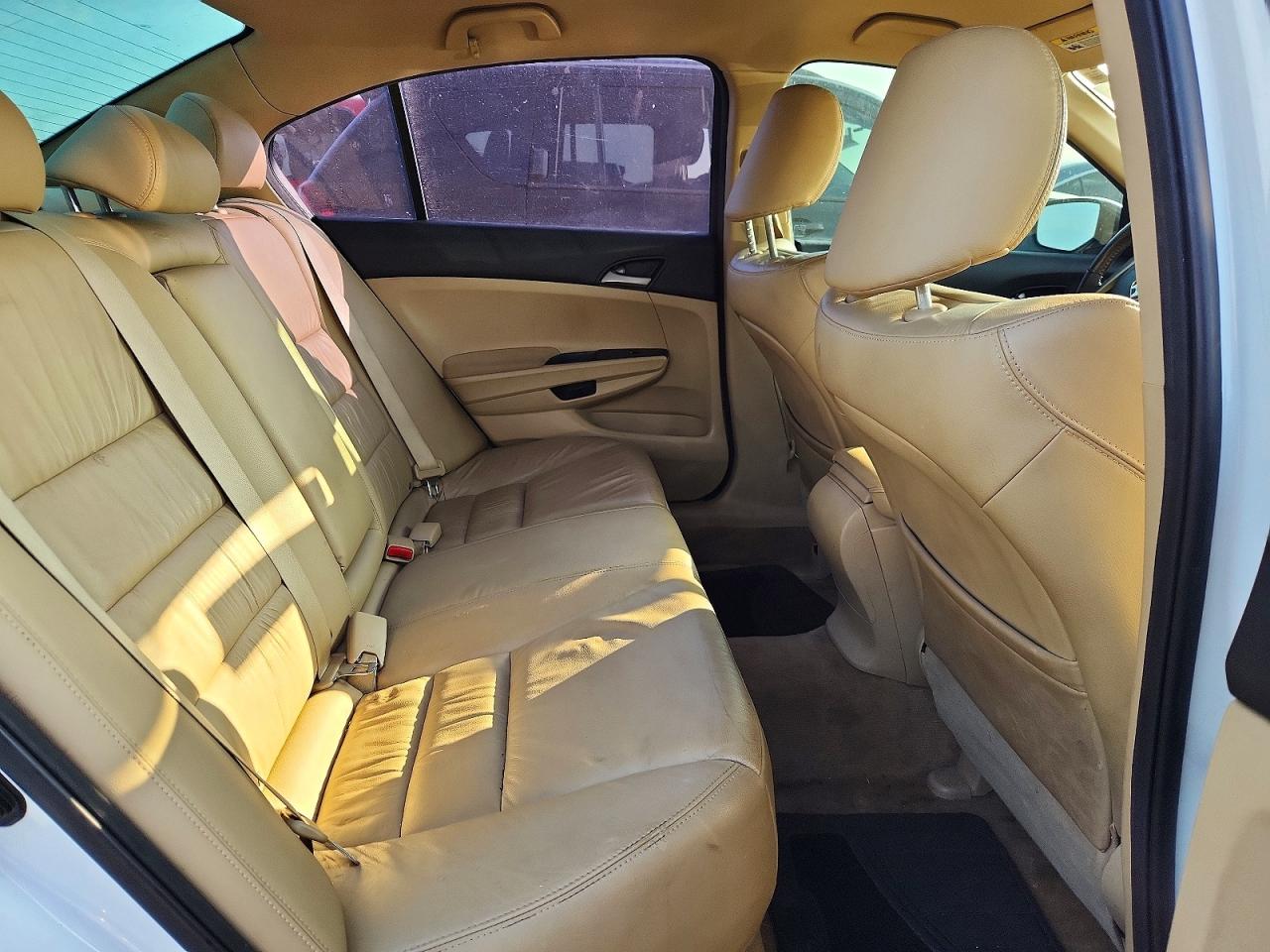 2012 Honda Accord Se White vin: 1HGCP2F69CA096615
