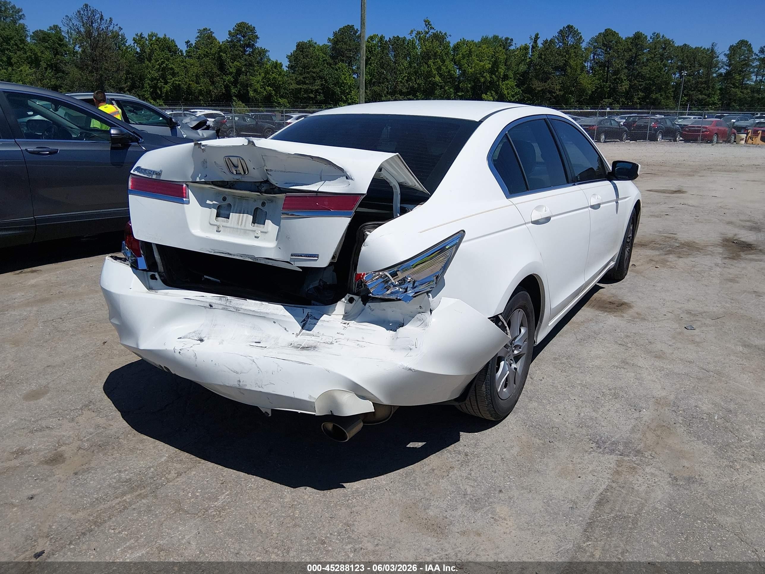 2012 Honda Accord 2.4 Se White vin: 1HGCP2F69CA115003