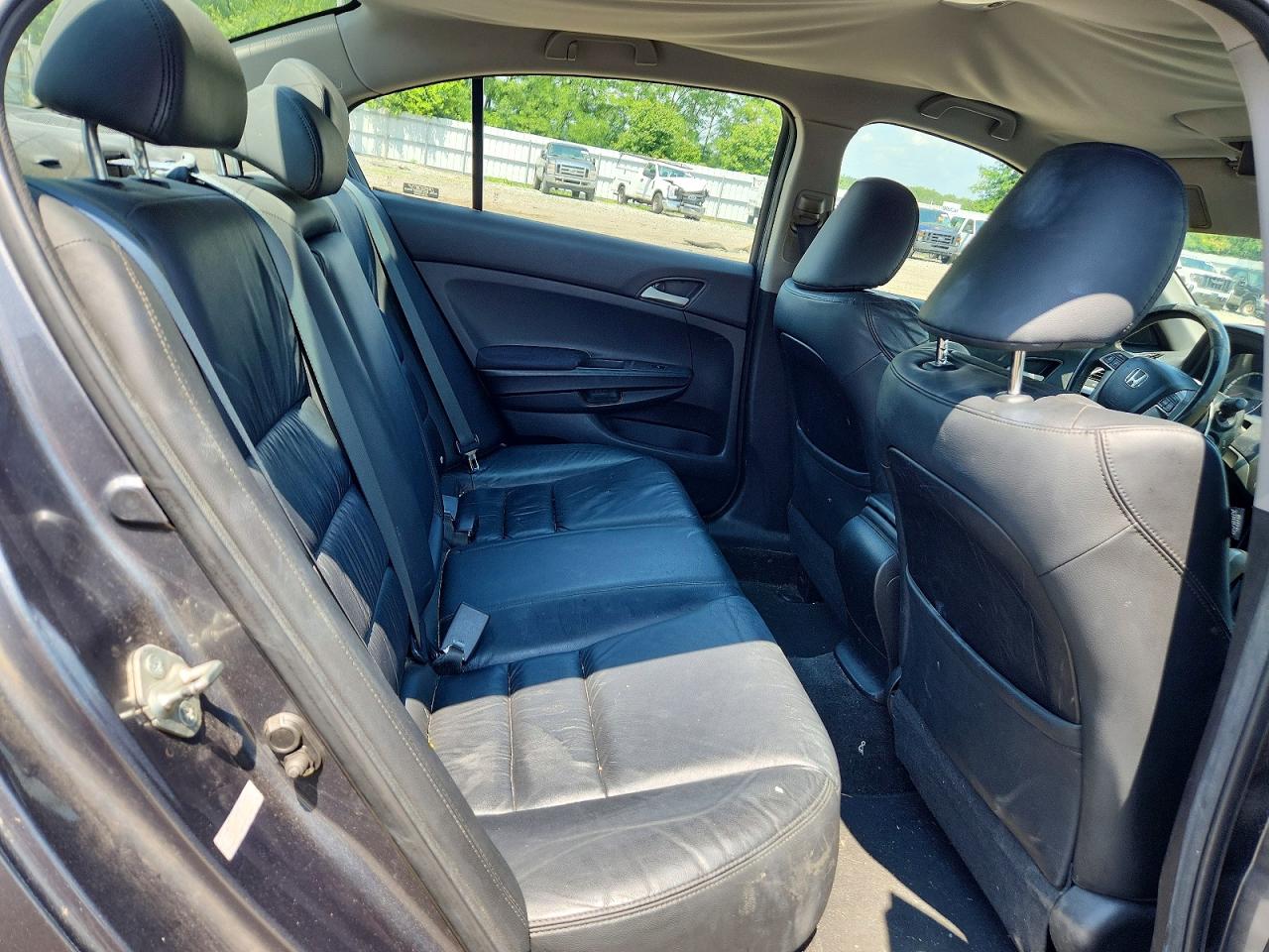 2012 Honda Accord Se Silver vin: 1HGCP2F69CA142038