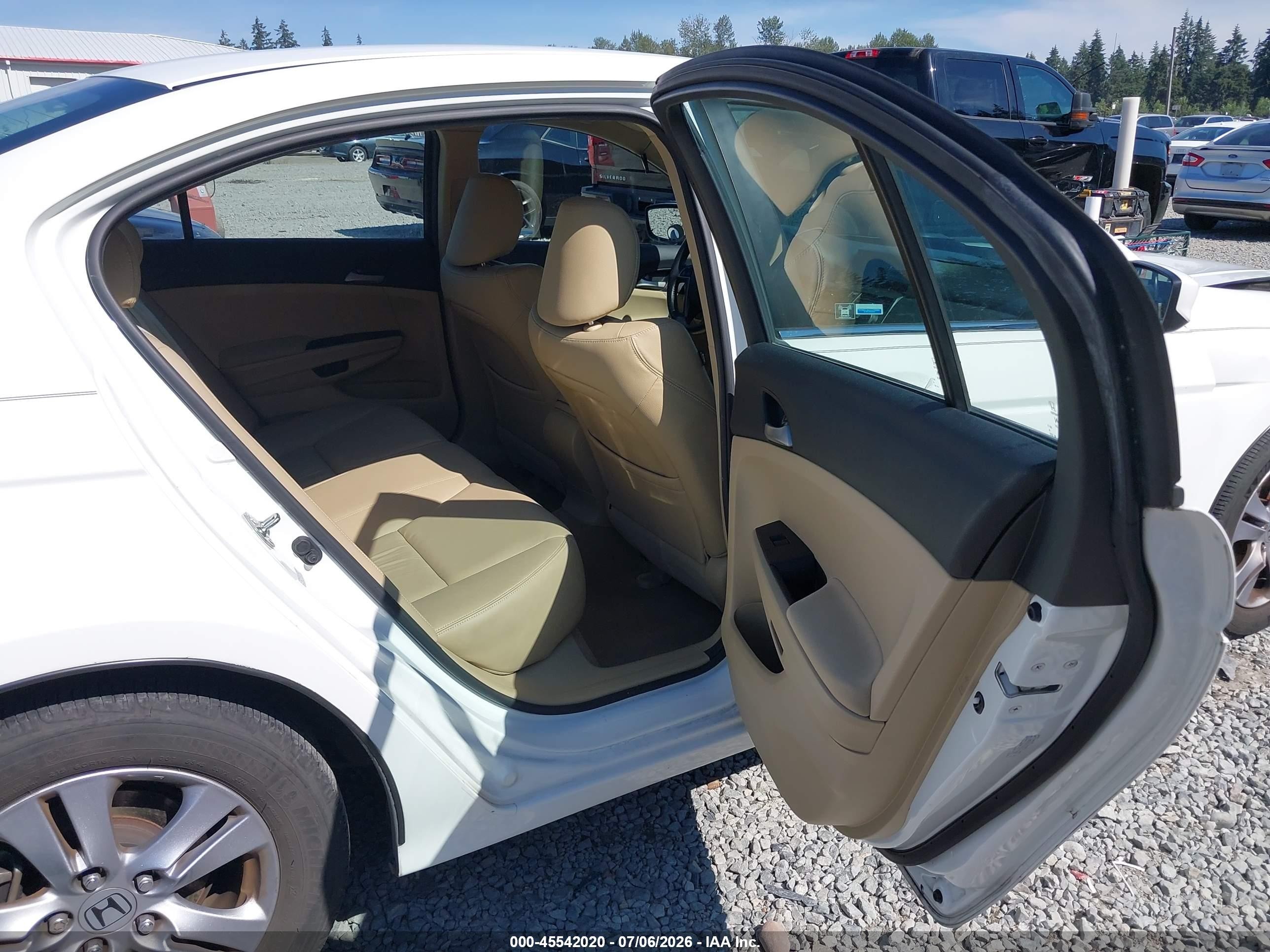 2012 Honda Accord 2.4 Se Белый vin: 1HGCP2F69CA179803