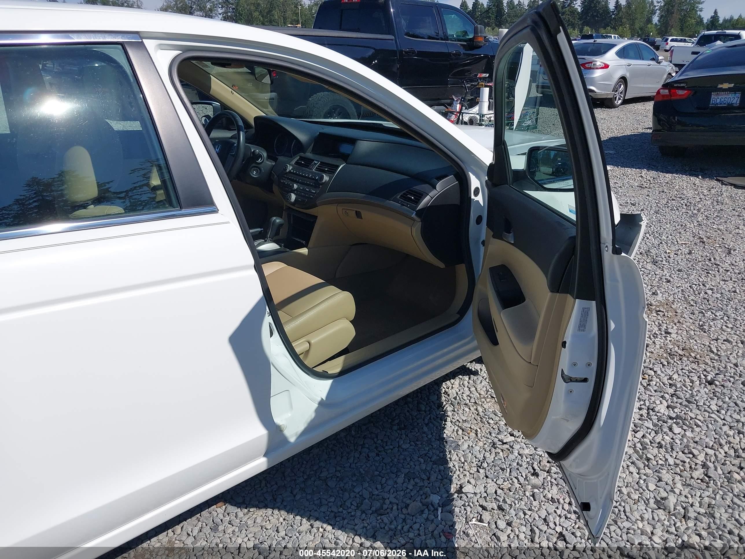 2012 Honda Accord 2.4 Se Белый vin: 1HGCP2F69CA179803