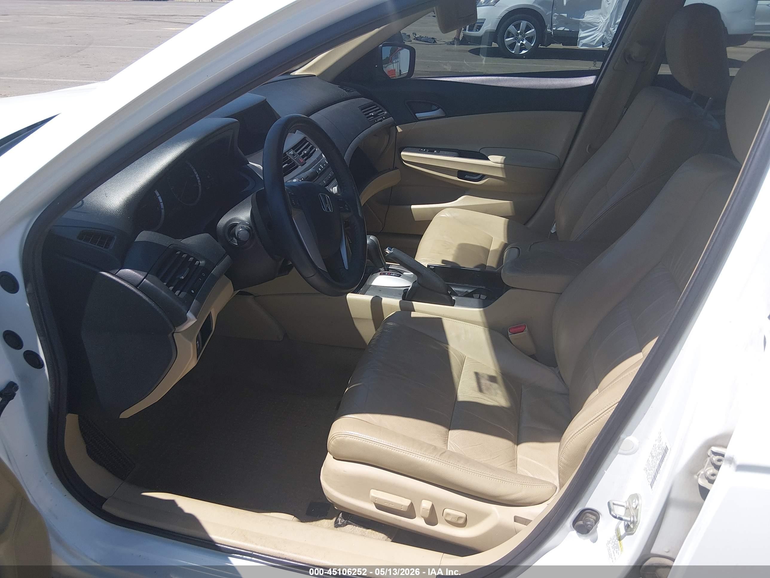 2012 Honda Accord 2.4 Se Белый vin: 1HGCP2F69CA221676