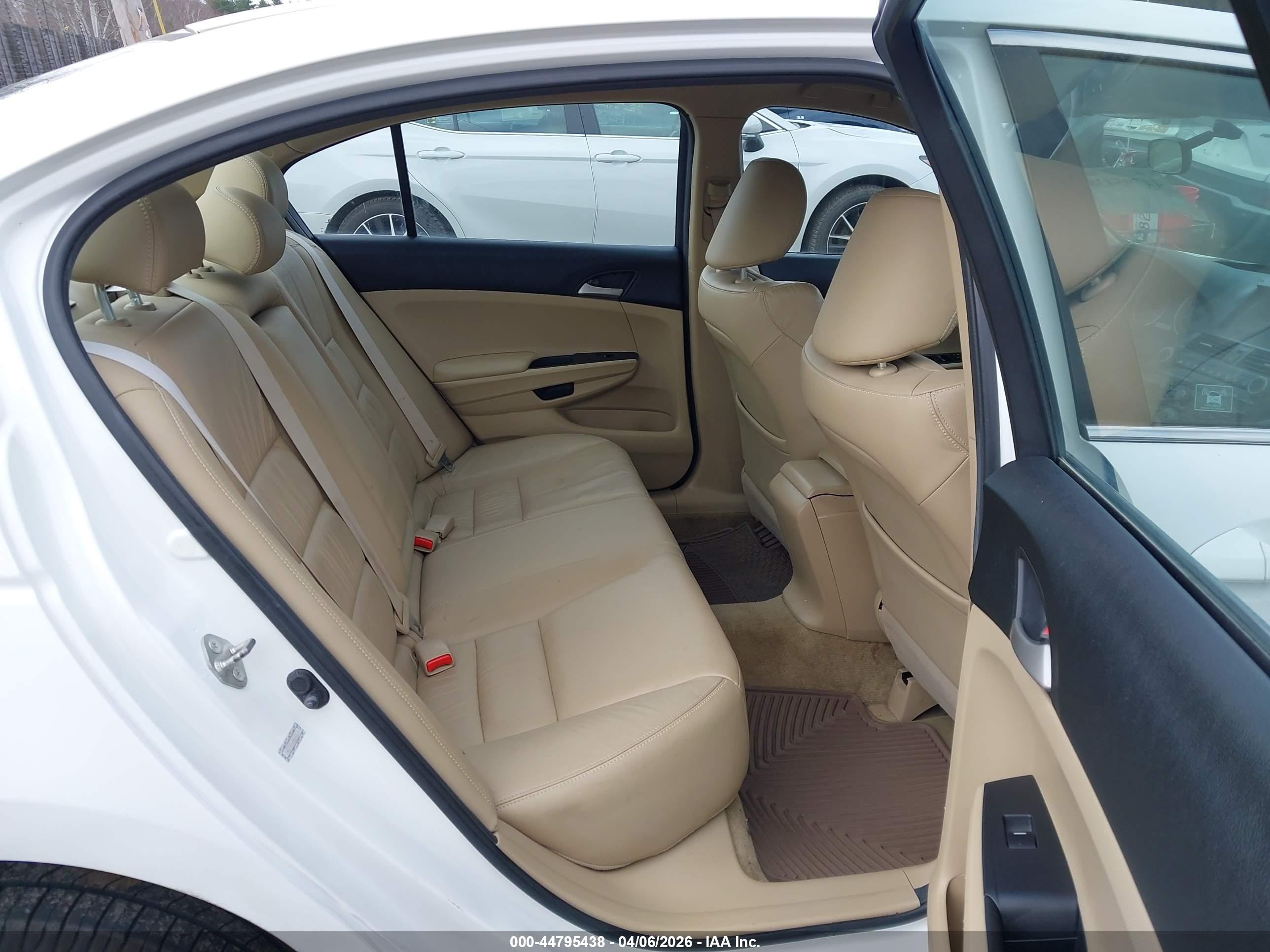 2011 Honda Accord 2.4 Se White vin: 1HGCP2F6XBA142614