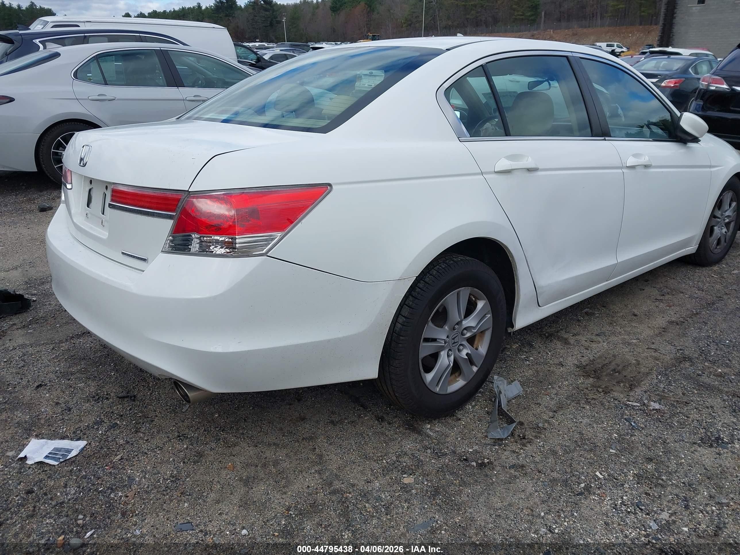 2011 Honda Accord 2.4 Se White vin: 1HGCP2F6XBA142614