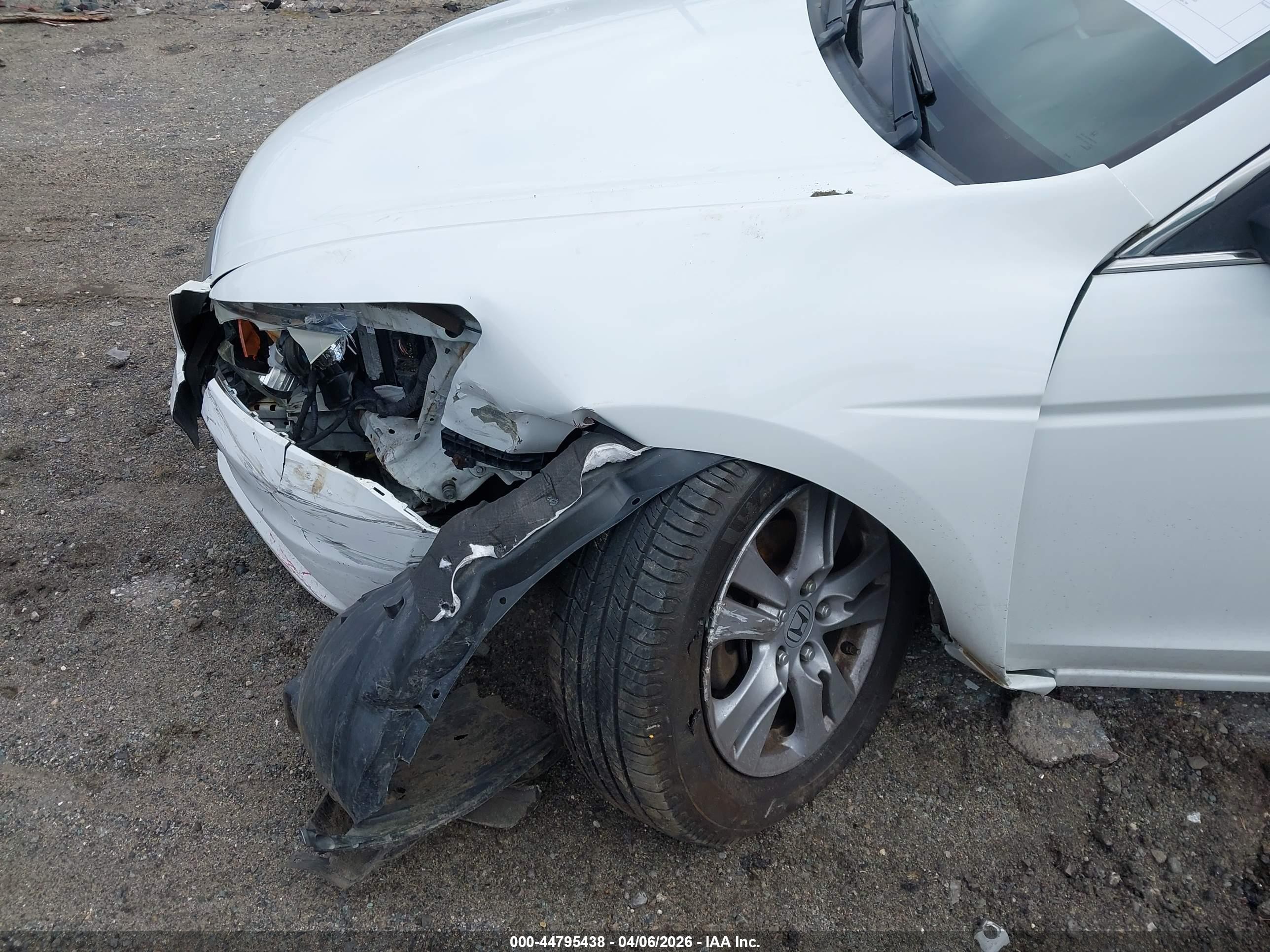 2011 Honda Accord 2.4 Se White vin: 1HGCP2F6XBA142614