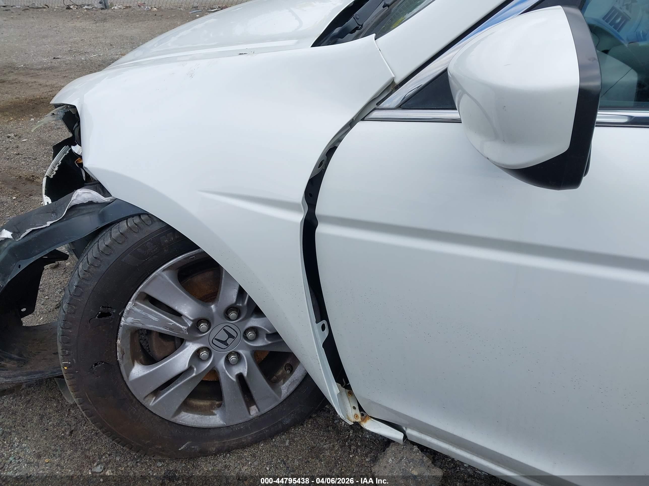 2011 Honda Accord 2.4 Se White vin: 1HGCP2F6XBA142614