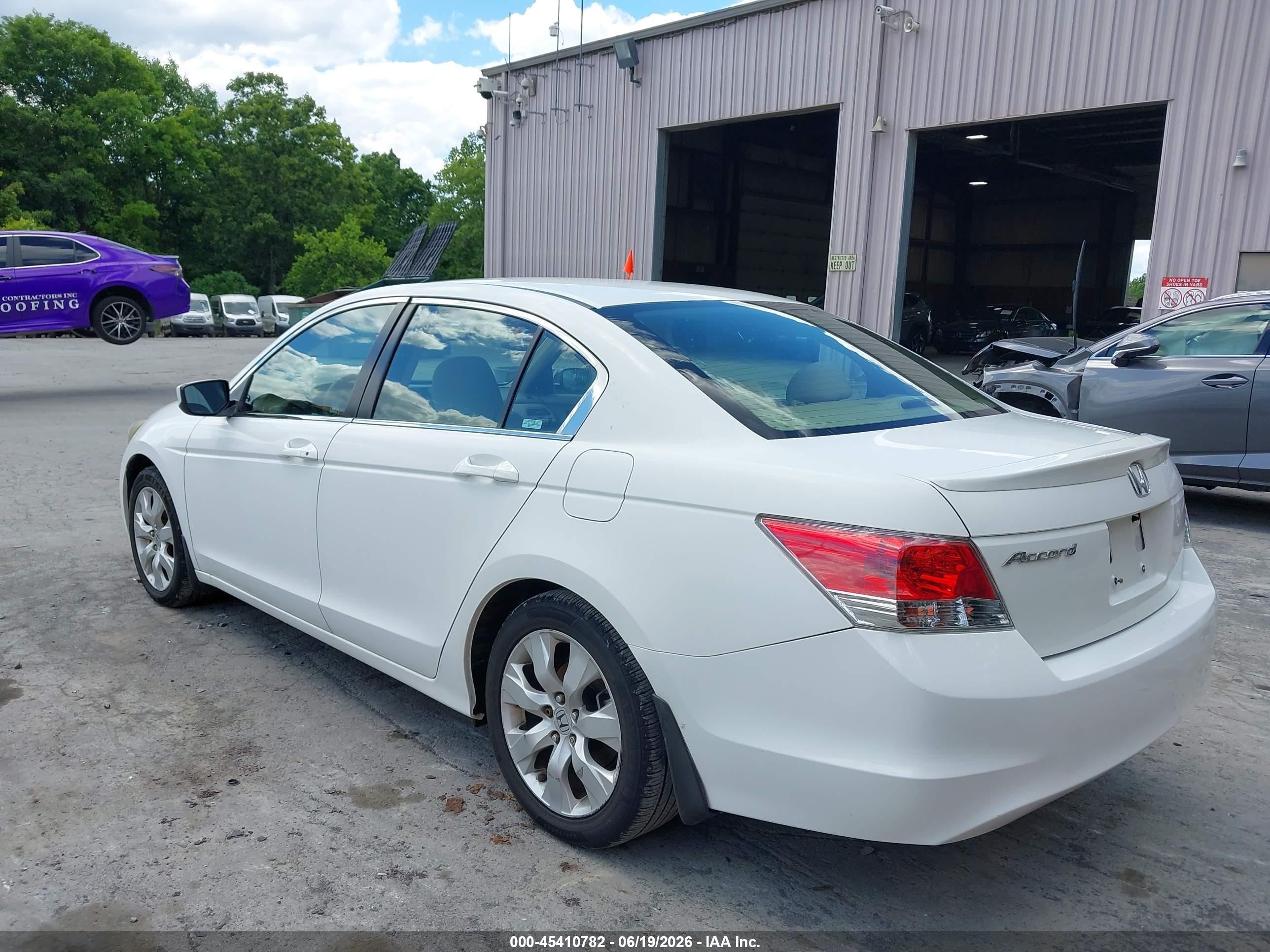 2010 Honda Accord 2.4 Ex Белый vin: 1HGCP2F70AA116627